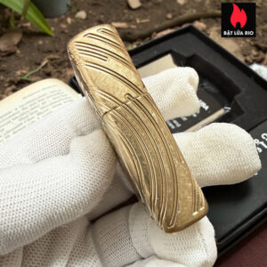 Zippo 2026 Collectible of the Year Asia – GENERATIONS Armor® Tumbled Brass – Zippo Coty 2026 – Zippo 47219 26