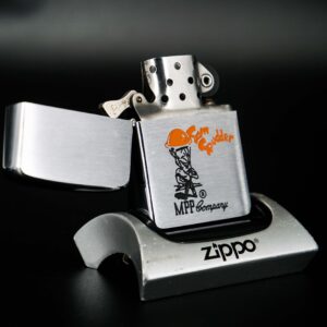 Zippo Xưa 1957 – Tom Spudder MPP Company 1