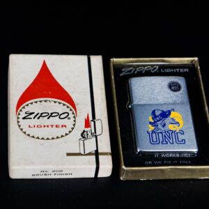 Zippo Xưa 1972 – University of North Carolina (UNC) 1