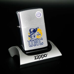 Zippo Xưa 1972 – University of North Carolina (UNC)