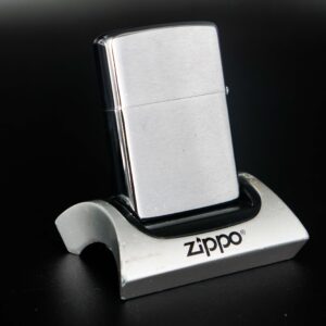 Zippo Xưa 1975 – Vanguard of Freedom United States Army – Bicentennial 1775–1975 10