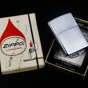 Zippo Xưa 1975 – Vanguard of Freedom United States Army – Bicentennial 1775–1975 4