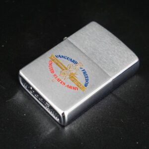 Zippo Xưa 1975 – Vanguard of Freedom United States Army – Bicentennial 1775–1975 7