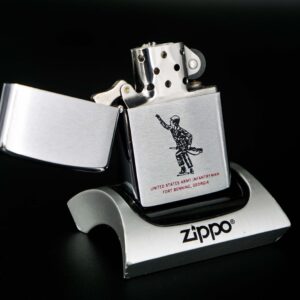 Zippo Xưa 1981 – United States Army Infantryman 12