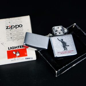 Zippo Xưa 1981 – United States Army Infantryman 4