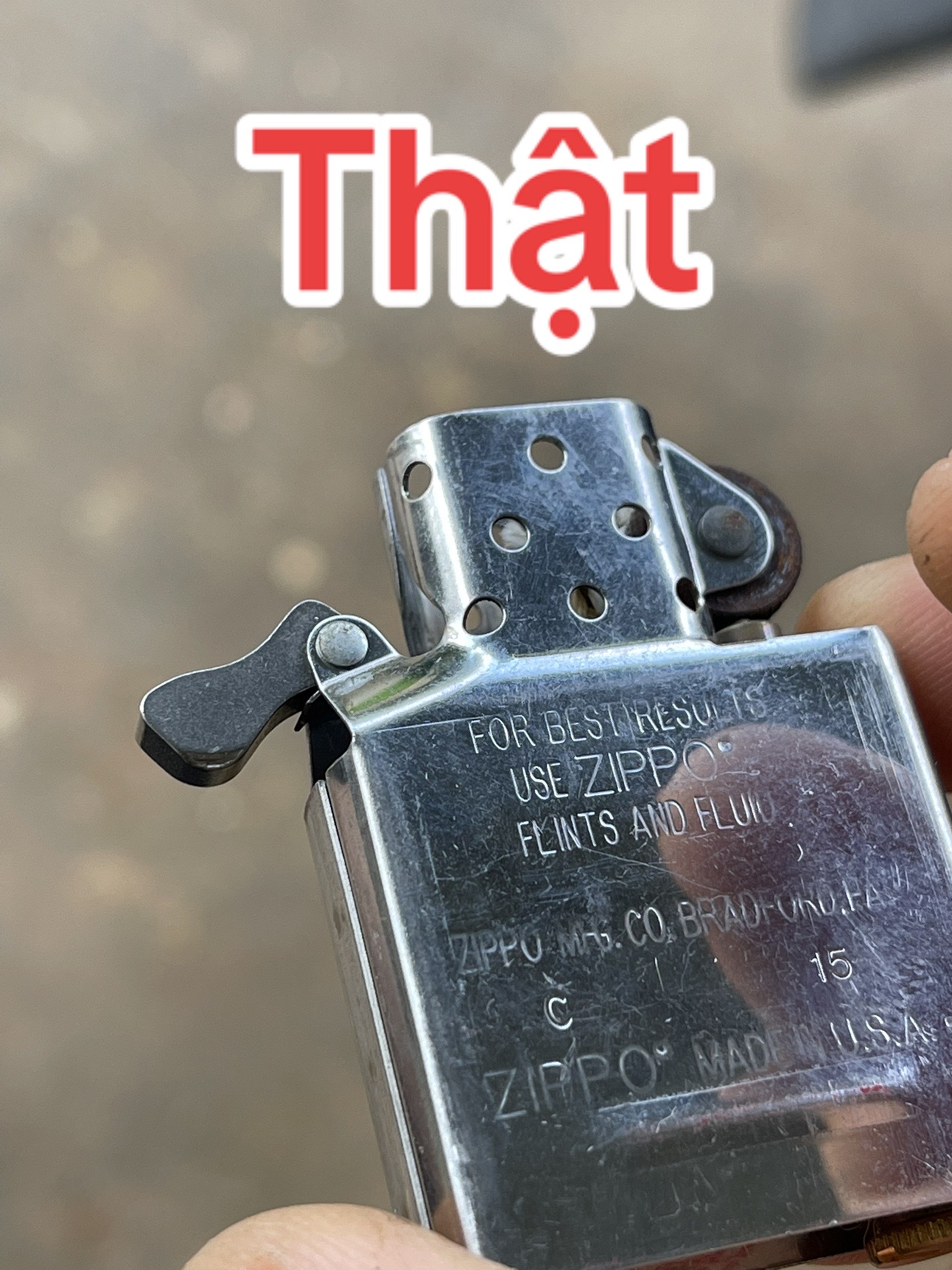 So sánh nhận biết Zippo thật giả