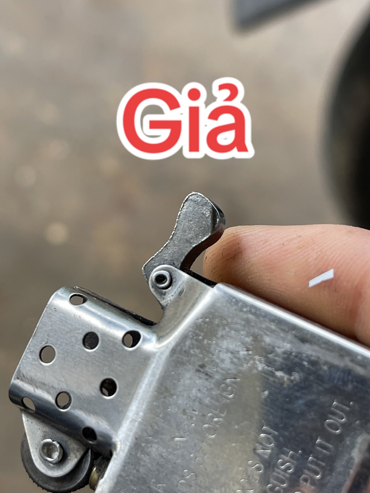 So sánh nhận biết Zippo thật giả