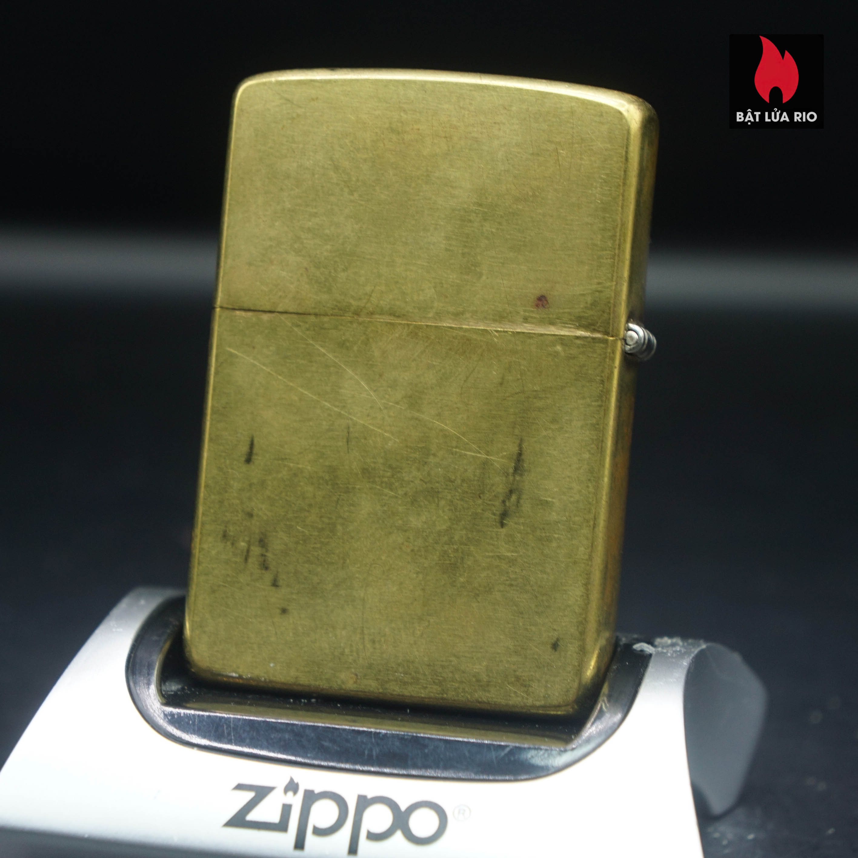 Zippo Chu Niên 1932-1983 – Trơn Xước – Đồng Nguyên Khối – Cũ 46 Zippo Chu Niên 1932-1983 – Trơn Xước – Đồng Nguyên Khối – Cũ 3