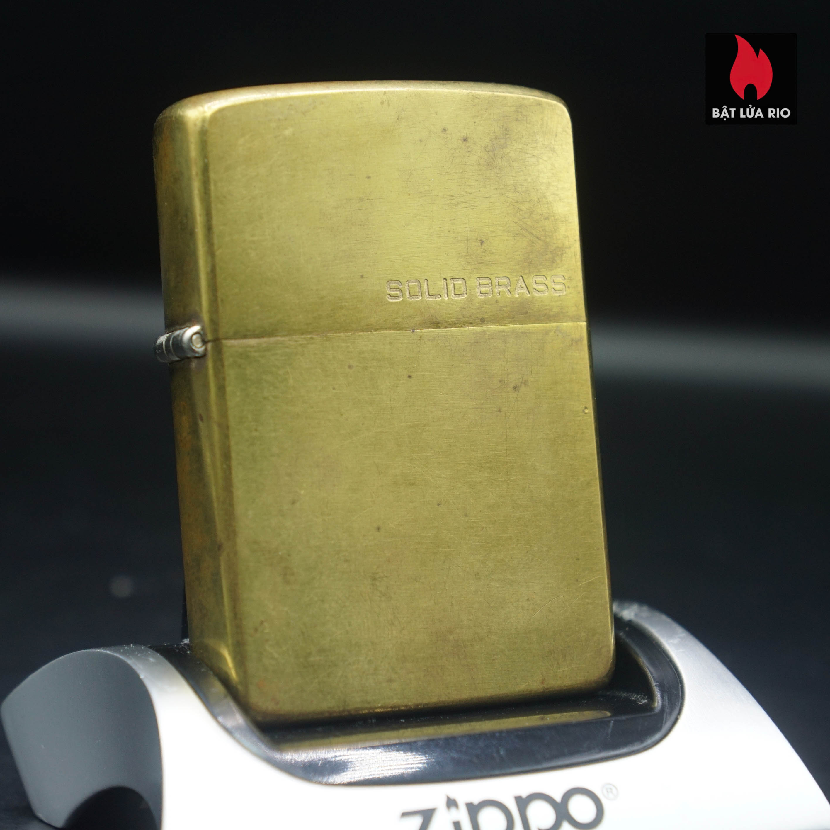 Zippo Chu Niên 1932-1983 – Trơn Xước – Đồng Nguyên Khối – Cũ