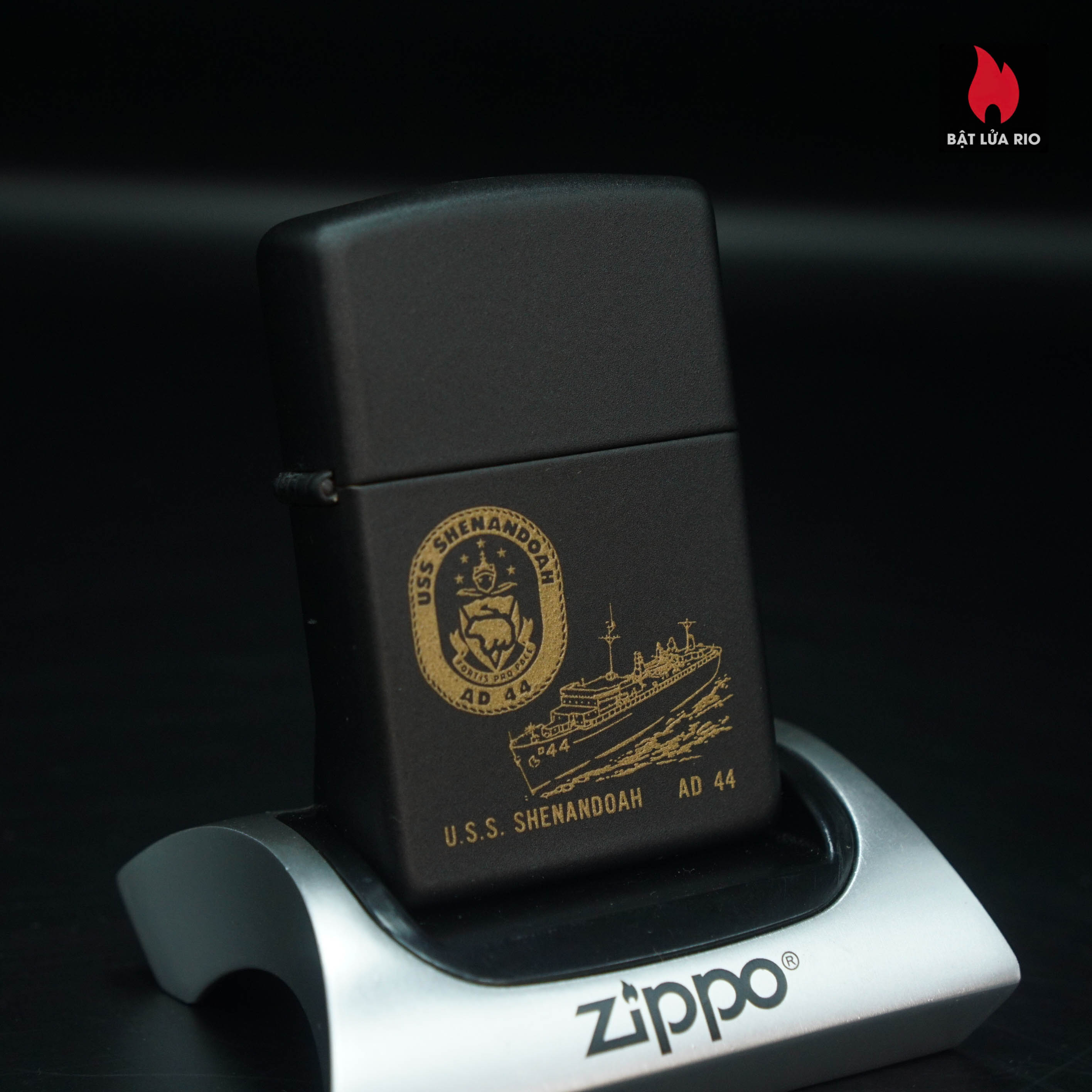 Home 37 Zippo La Mã 1990 – USS Shenandoah (AD-44)