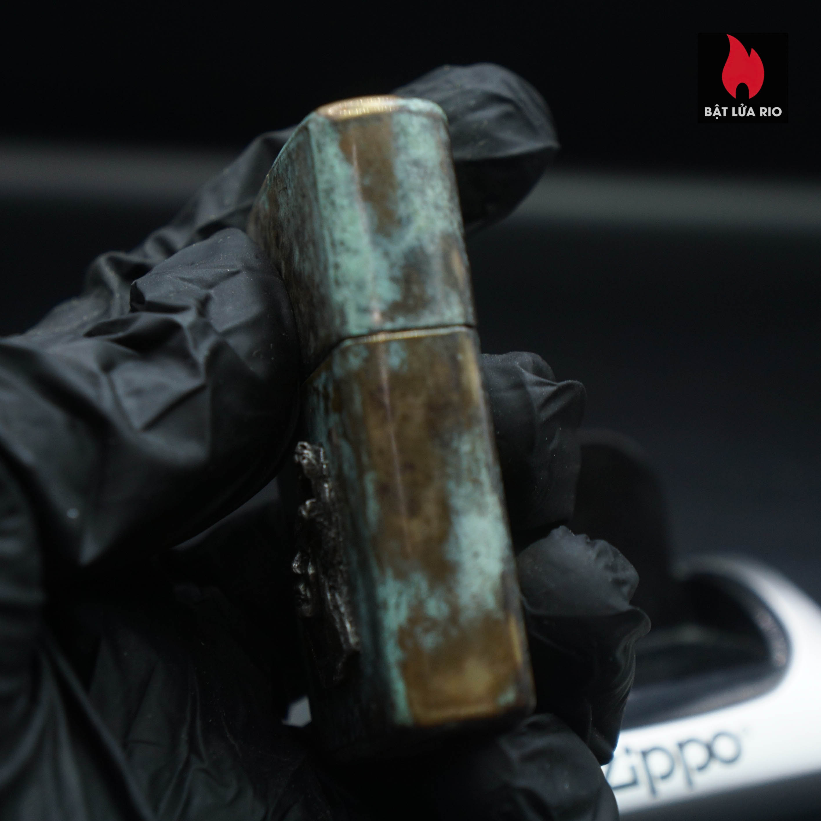 Zippo La Mã 1991 – Đồng Phủ Giả Cổ – Miếng Ốp Dán Nổi 2 Mặt – Emblem Thổ Dân Đội Đầu Gấu 32 Zippo La Mã 1991 – Đồng Phủ Giả Cổ – Miếng Ốp Dán Nổi 2 Mặt – Emblem Thổ Dân Đội Đầu Gấu 9
