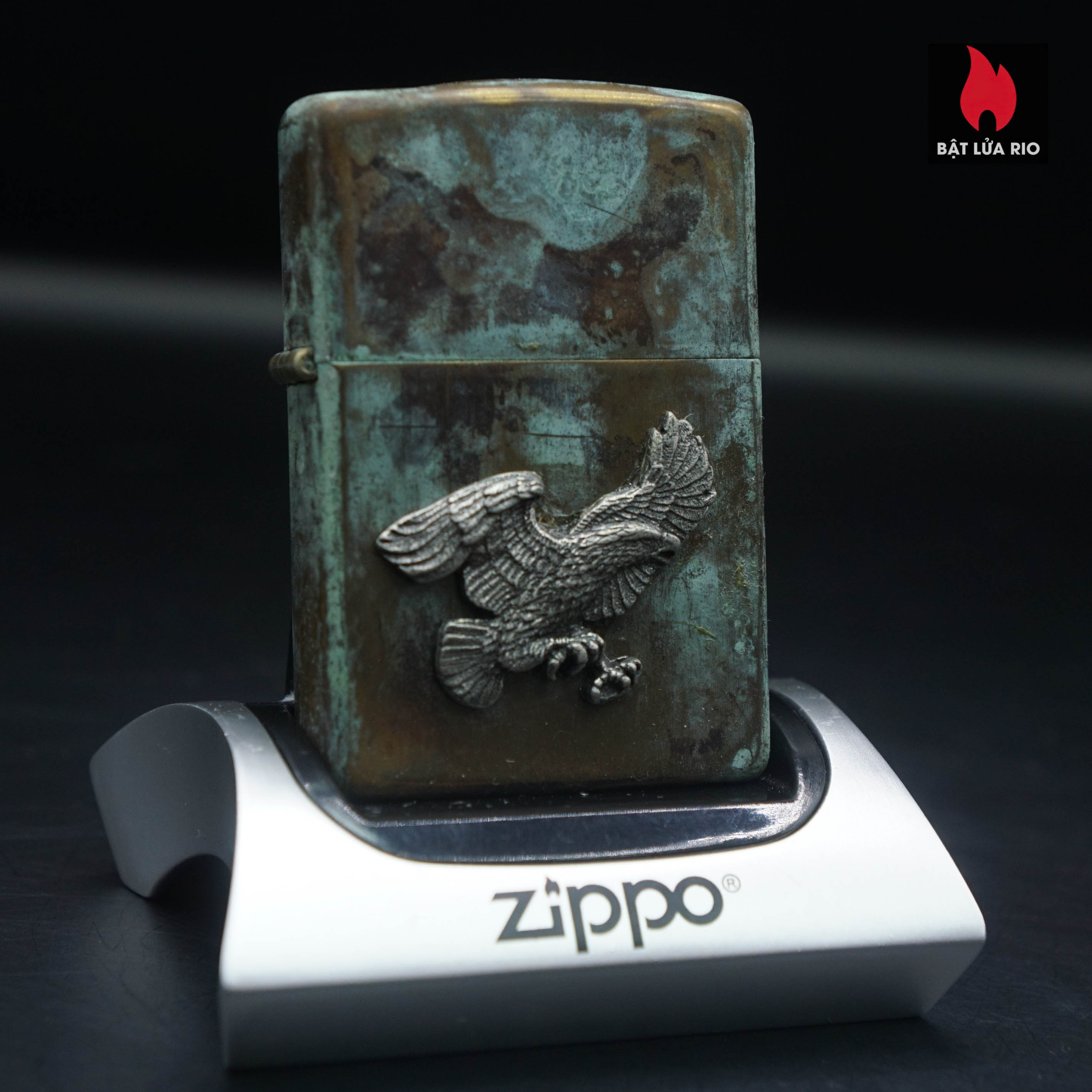 Zippo La Mã 1992 – Đồng Phủ Giả Cổ – Miếng Ốp Dán Nổi 2 Mặt – Emblem Đại Bàng 37 Zippo La Mã 1992 – Đồng Phủ Giả Cổ – Miếng Ốp Dán Nổi 2 Mặt – Emblem Đại Bàng 2