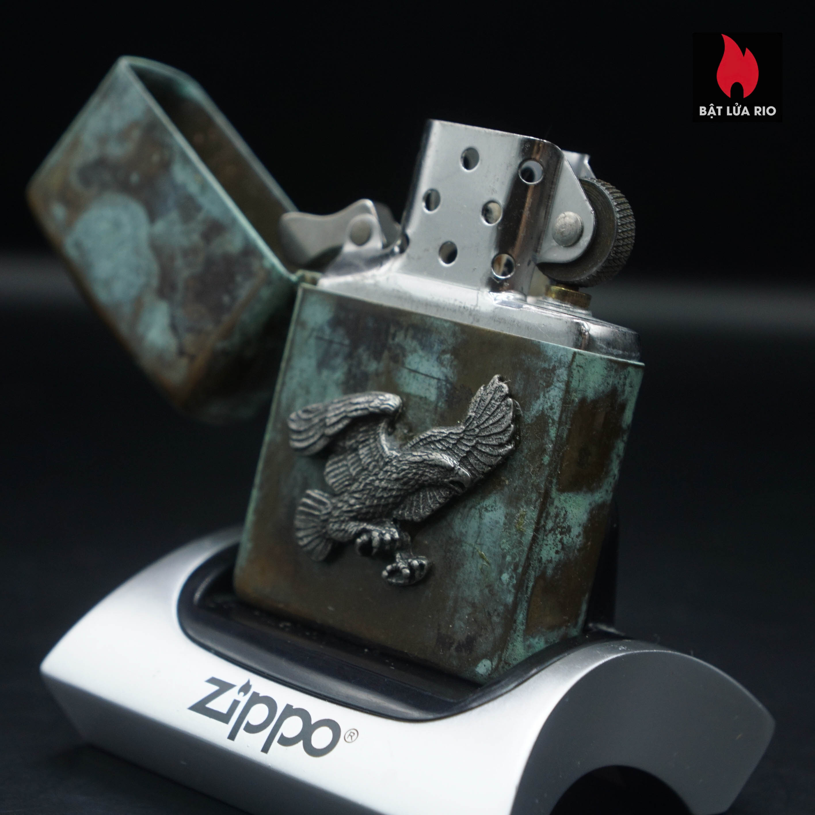 Zippo La Mã 1992 – Đồng Phủ Giả Cổ – Miếng Ốp Dán Nổi 2 Mặt – Emblem Đại Bàng 38 Zippo La Mã 1992 – Đồng Phủ Giả Cổ – Miếng Ốp Dán Nổi 2 Mặt – Emblem Đại Bàng 3