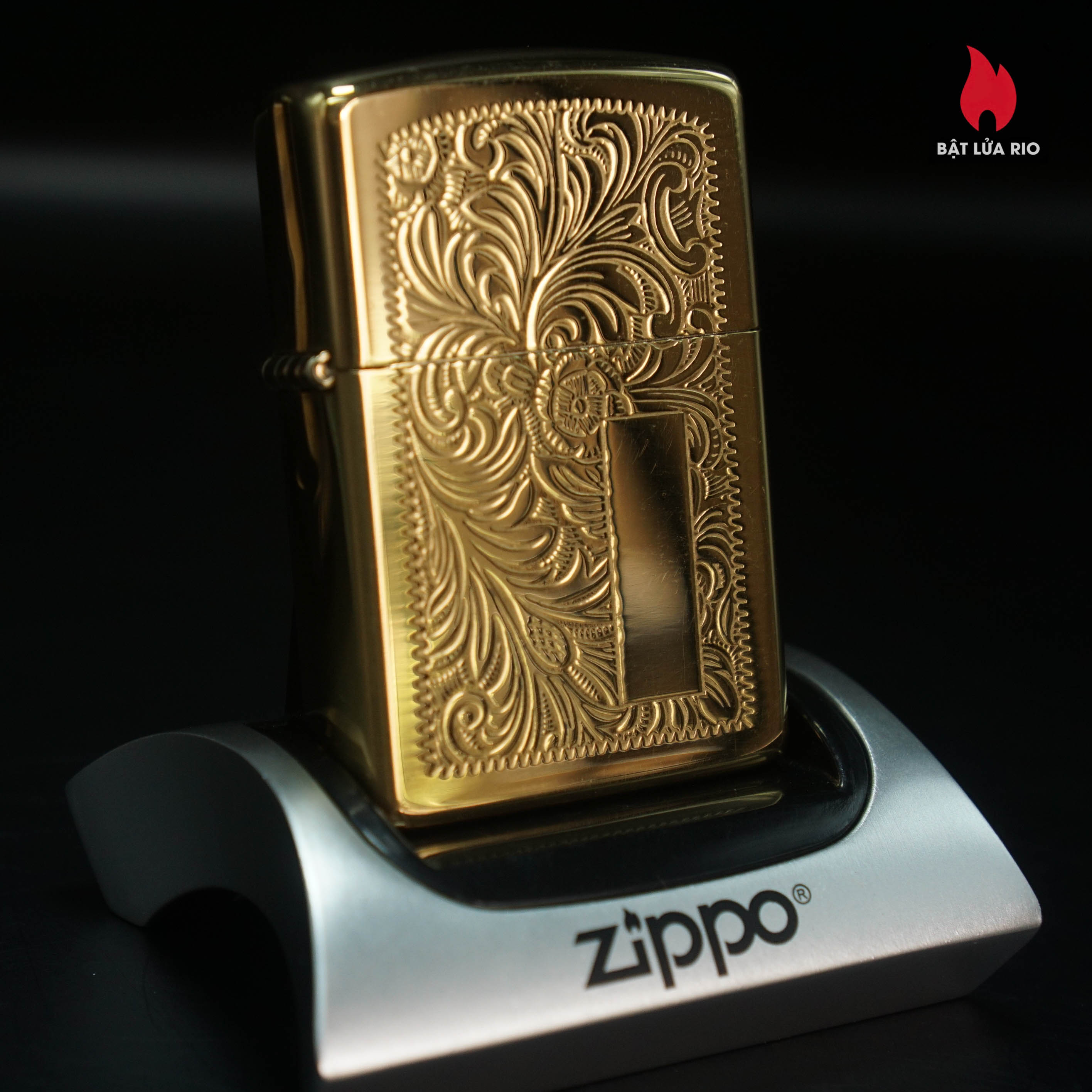 Home 39 Zippo La Mã 1992 – No.352B – Venetian Brass – Hoa Văn Ý – Đồng Nguyên Khối