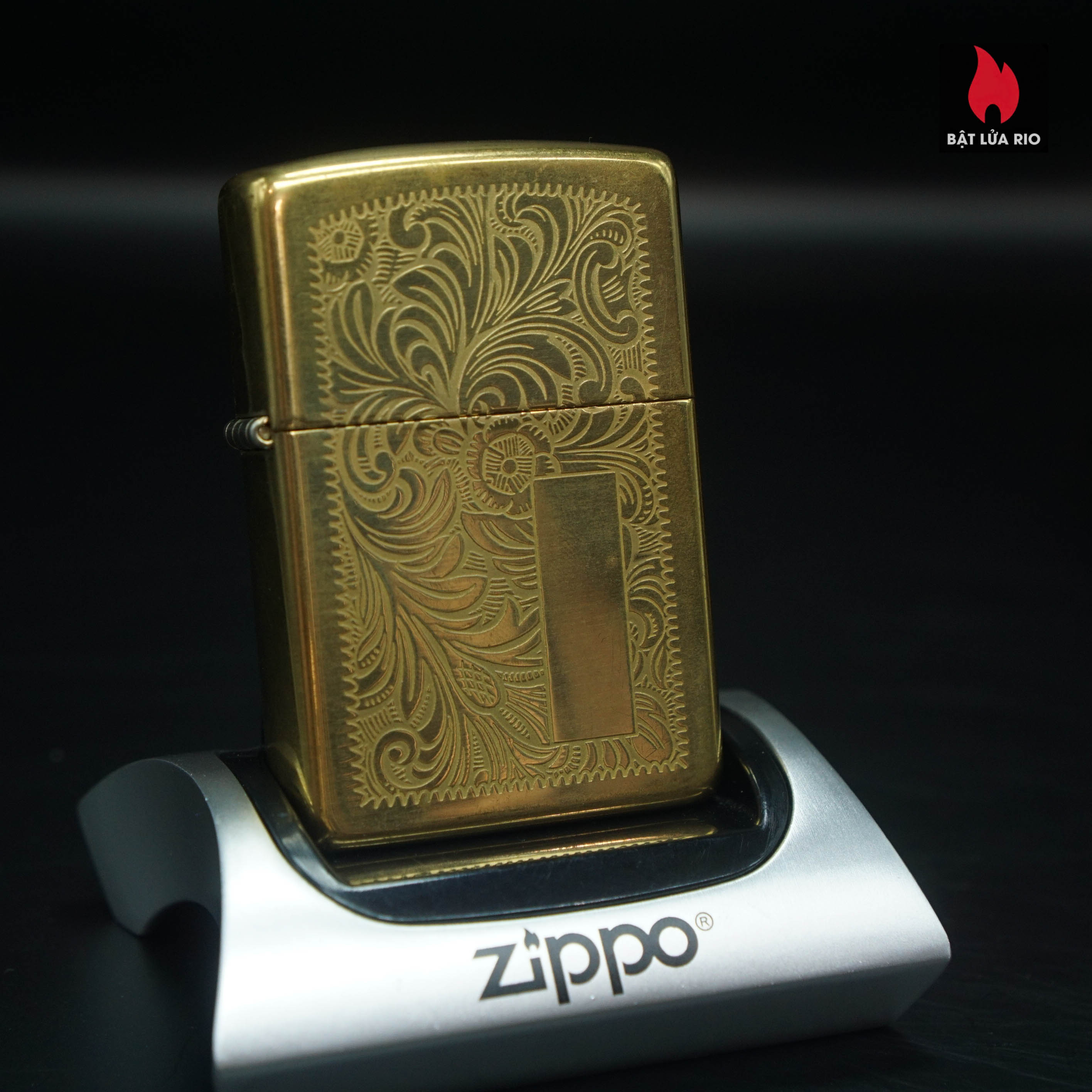 Home 39 Zippo La Mã 1996 – Hoa Văn Ý – Đồng Nguyên Khối Venetian