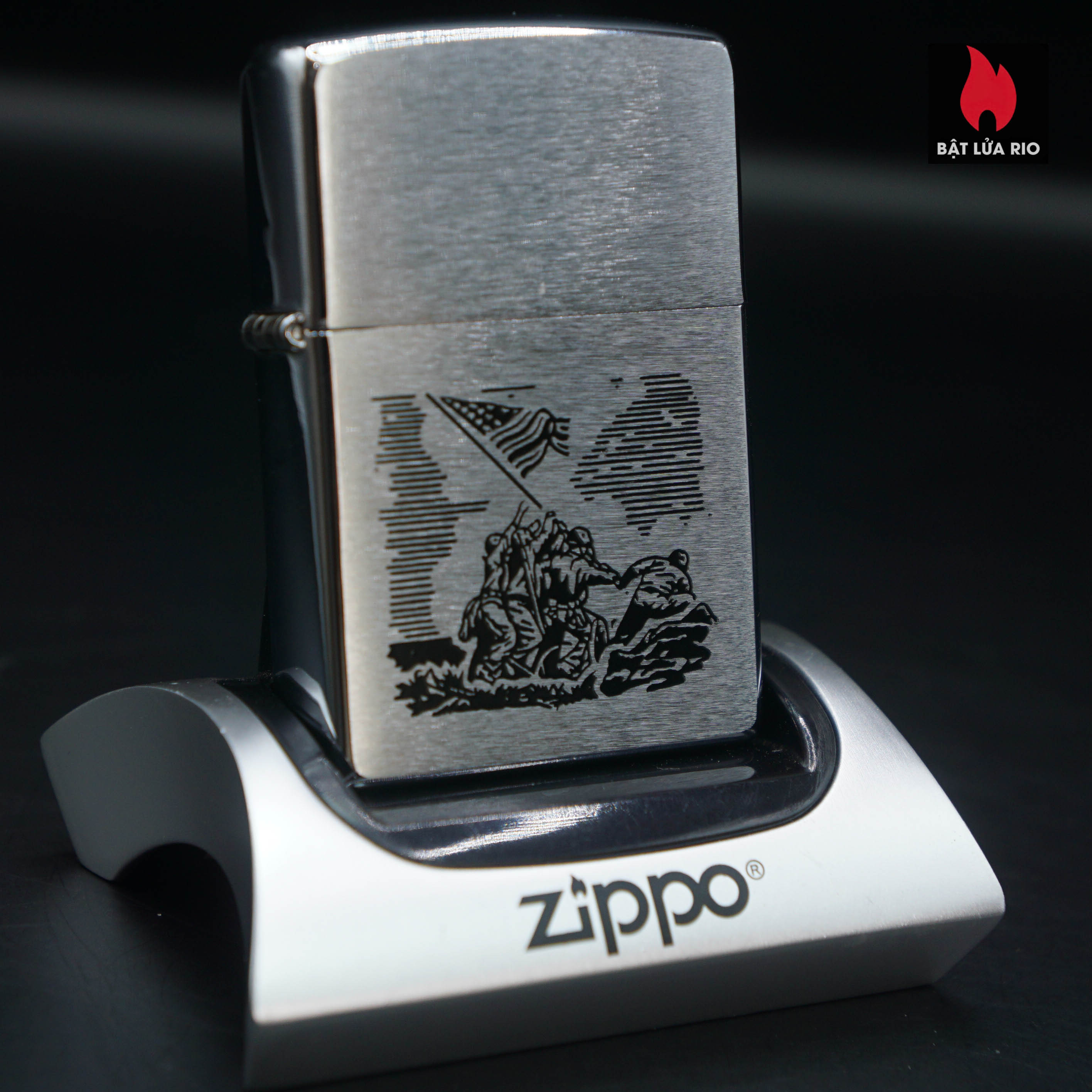 Home 45 Zippo La Mã 1996 – Iwo Jima Flag Raising USMC – Giương Cao Lá Cờ Trên Đảo Iwo Jima