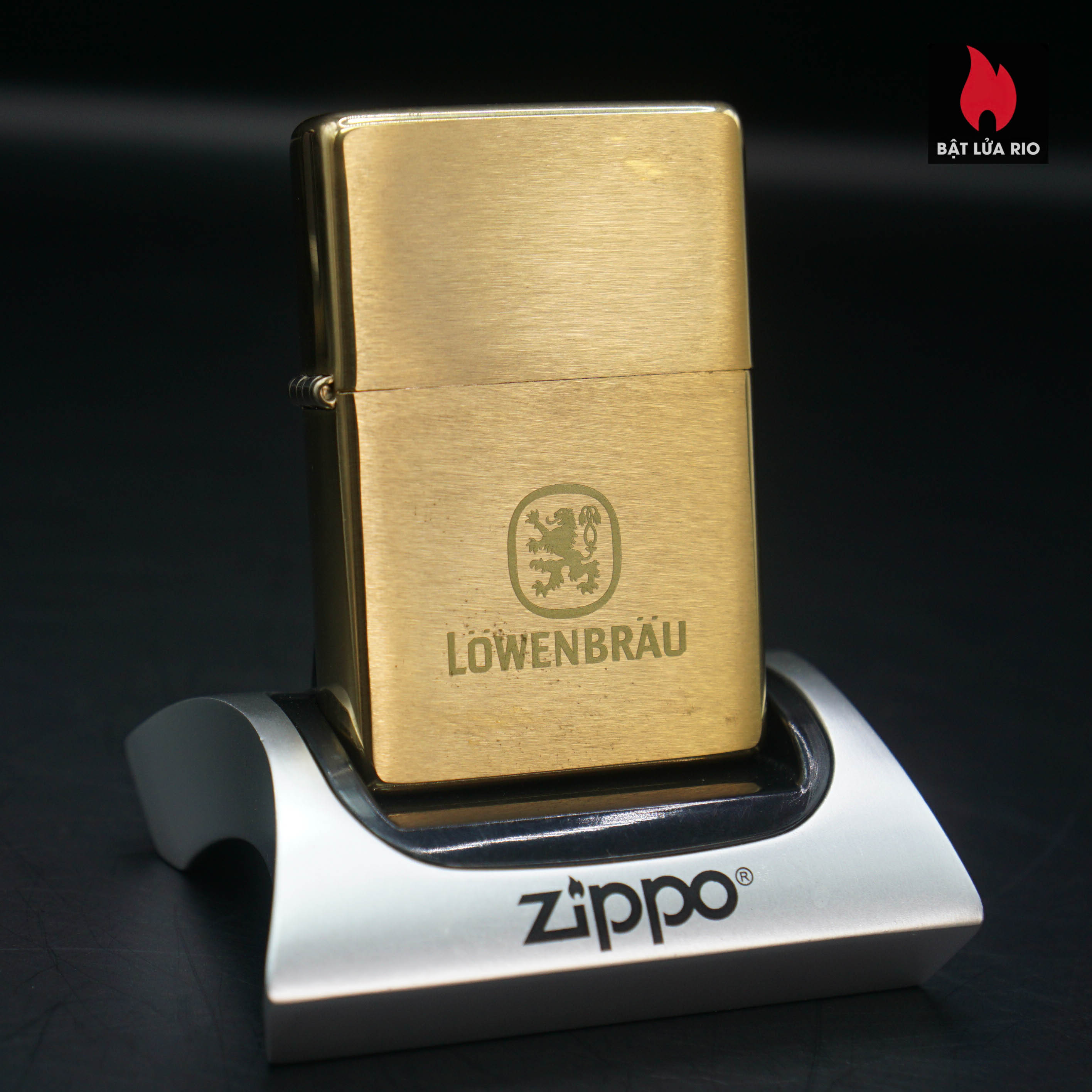Home 35 Zippo La Mã 1999 – Vintage 1937 – Löwenbräu