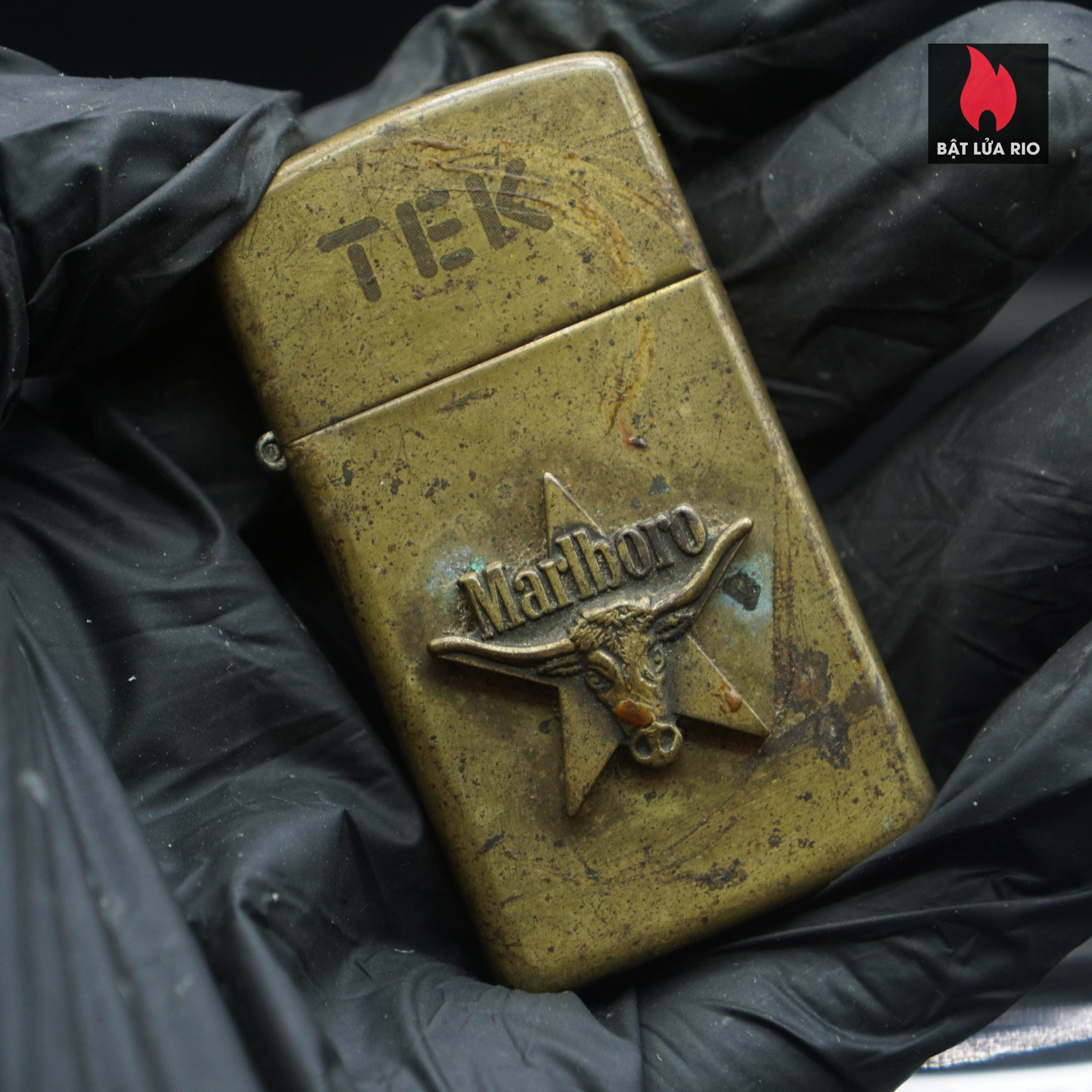 Zippo Slim La Mã 1991 – Đồng Nguyên Khối – Marlboro Longhorns – ATD – Cũ 48 Zippo Slim La Mã 1991 – Đồng Nguyên Khối – Marlboro Longhorns – ATD – Cũ 5