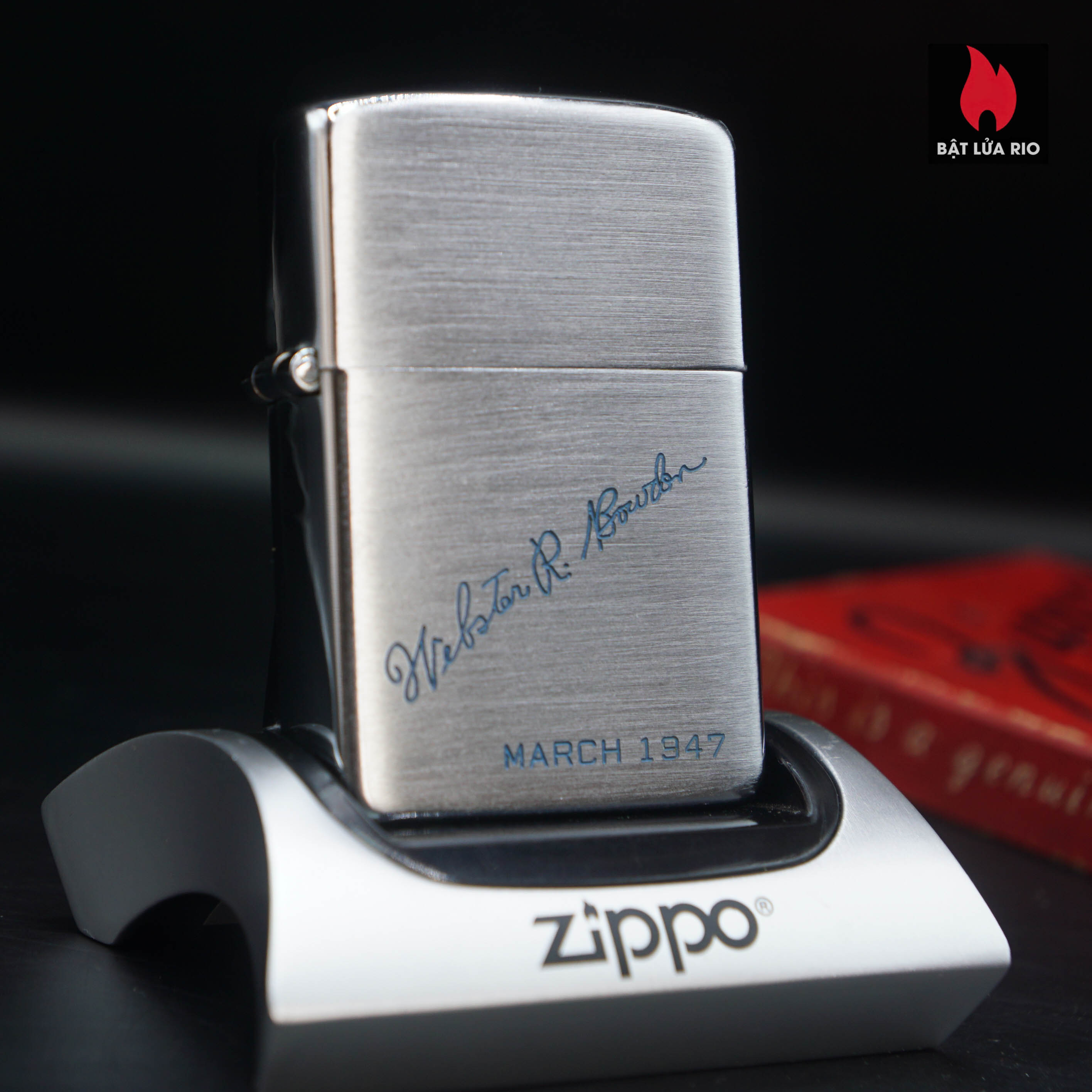 Home 35 Zippo Xưa 1947 – 1949 – Vỏ Đồng – Ruột Nikel – 3 Chấu Mập Ụ – Chủ Đề Chữ Ký Webster R. Bourbon MARCH 1947