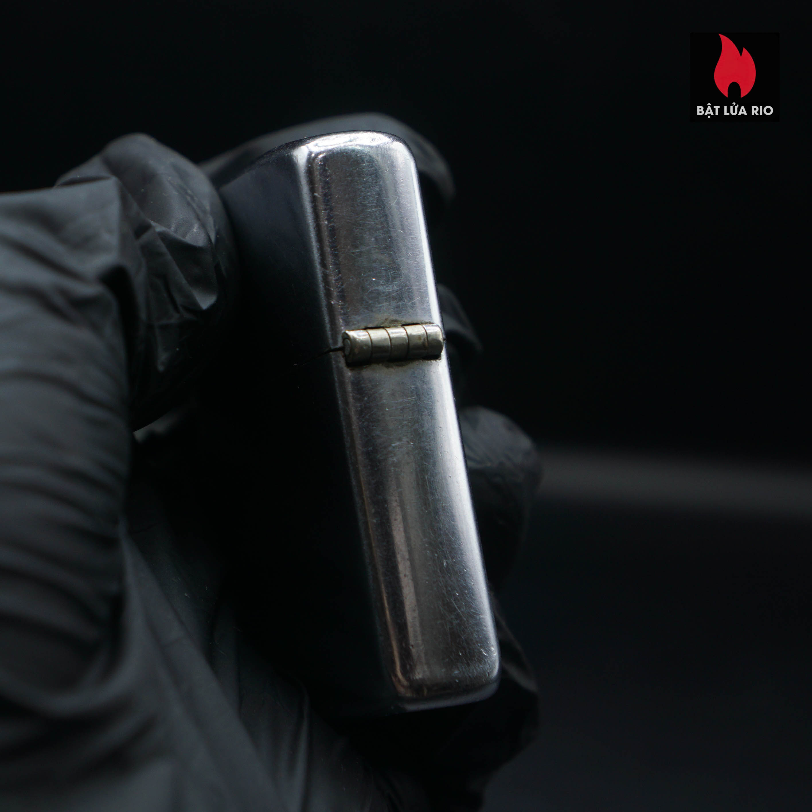 Zippo Xưa 1951-1952 – Vỏ Thép Ruột Thép – Trơn Đơn Giản – Cũ 74 Zippo Xưa 1951-1952 – Vỏ Thép Ruột Thép – Trơn Đơn Giản – Cũ 18