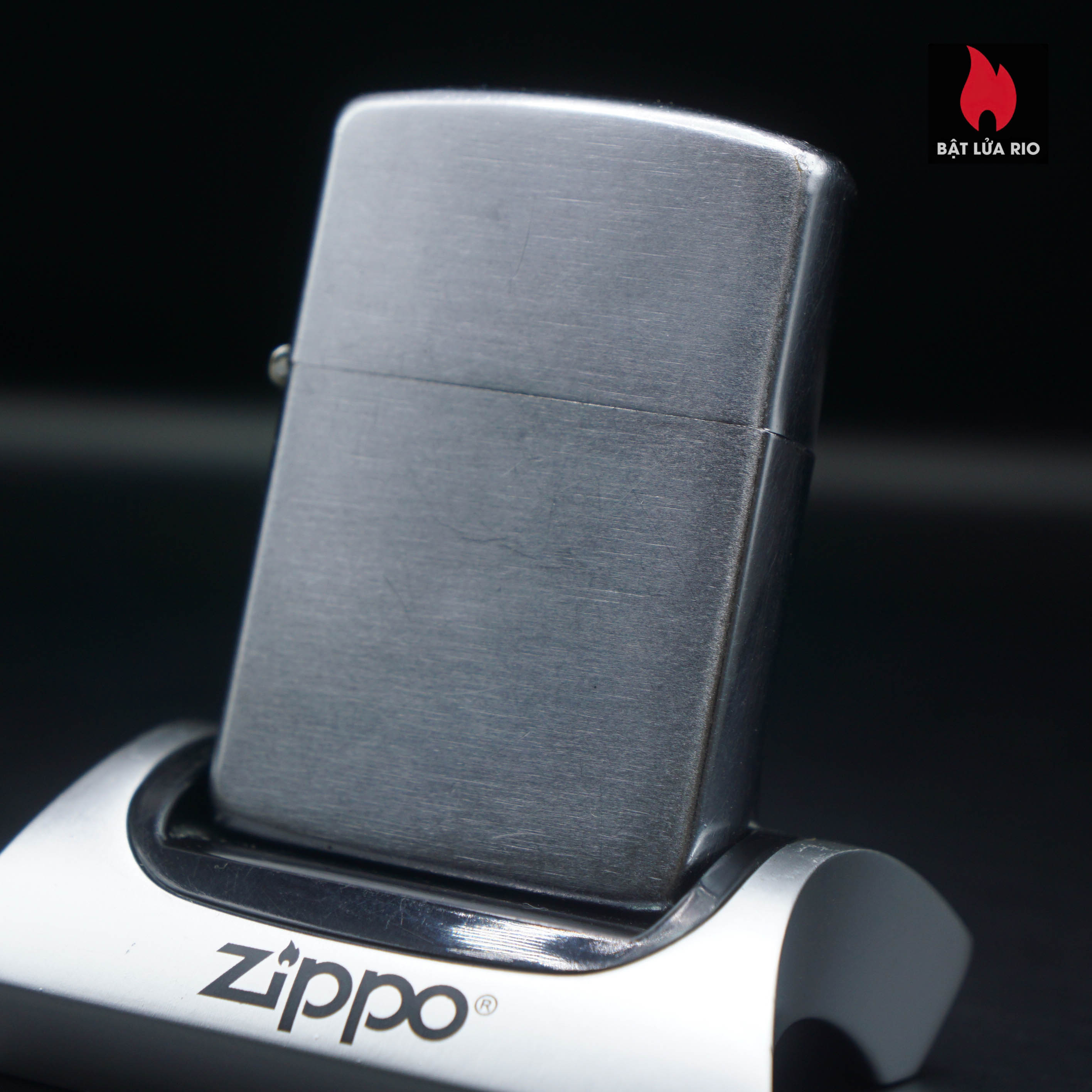Zippo Xưa 1951-1952 – Vỏ Thép Ruột Thép – Trơn Đơn Giản – Cũ 58 Zippo Xưa 1951-1952 – Vỏ Thép Ruột Thép – Trơn Đơn Giản – Cũ 2