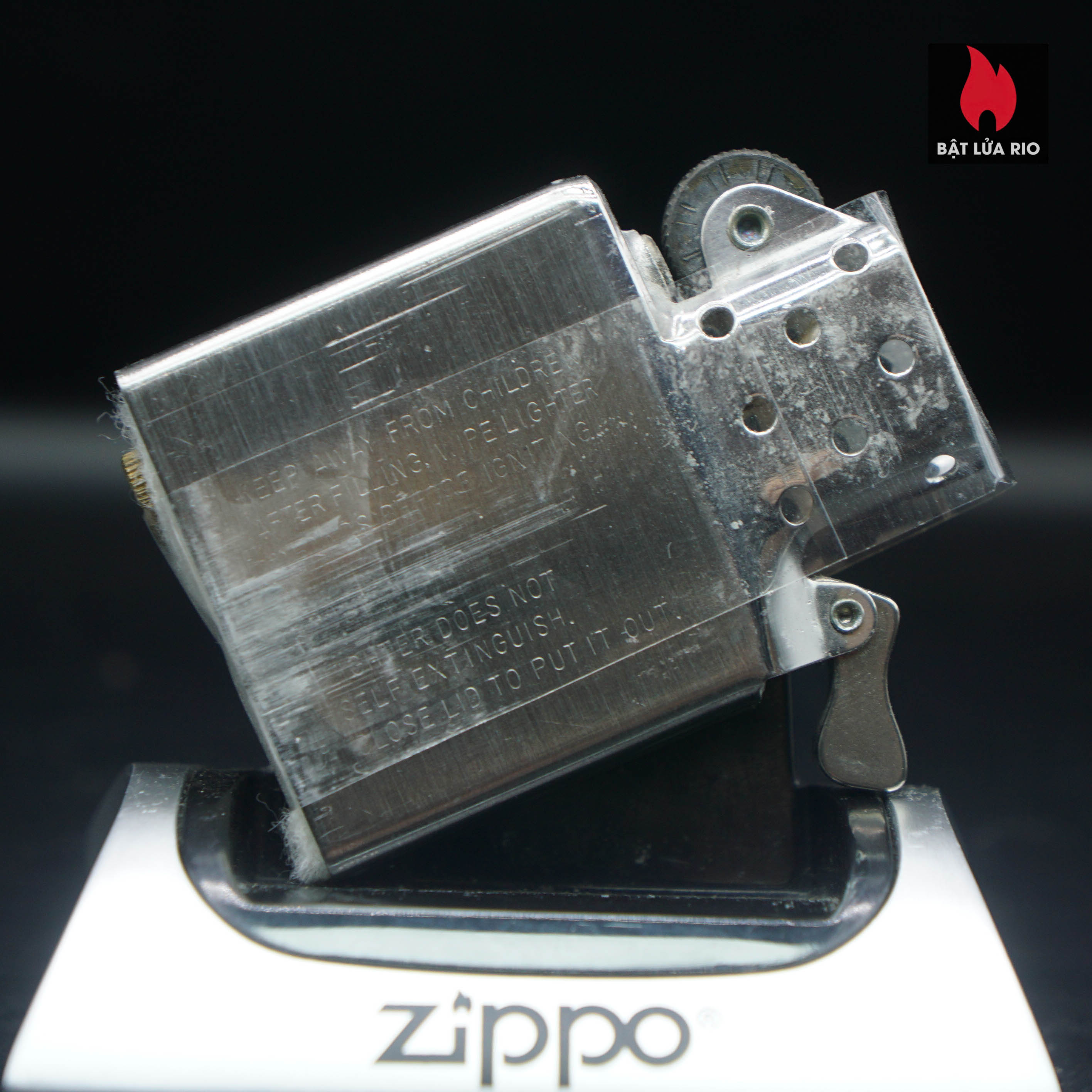 Zippo Xưa 1984 – United Nations New York – Trụ sở Liên Hợp Quốc 68 Zippo Xưa 1984 – United Nations New York – Trụ sở Liên Hợp Quốc 21