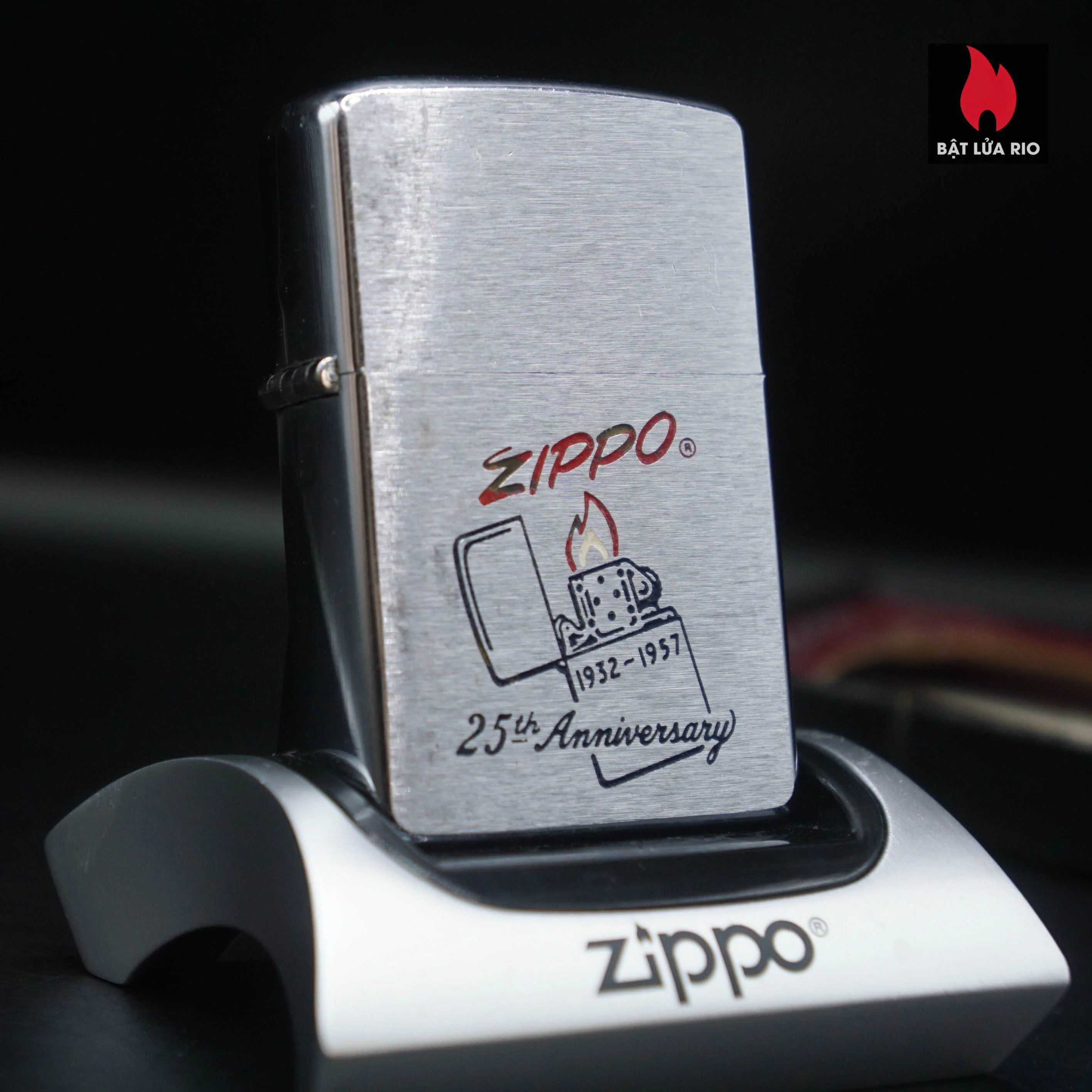 Home 44 Zippo 1957 – 25th Anniversary – Kỉ Niệm 25 Năm Thành Lập Hãng Zippo – Cũ