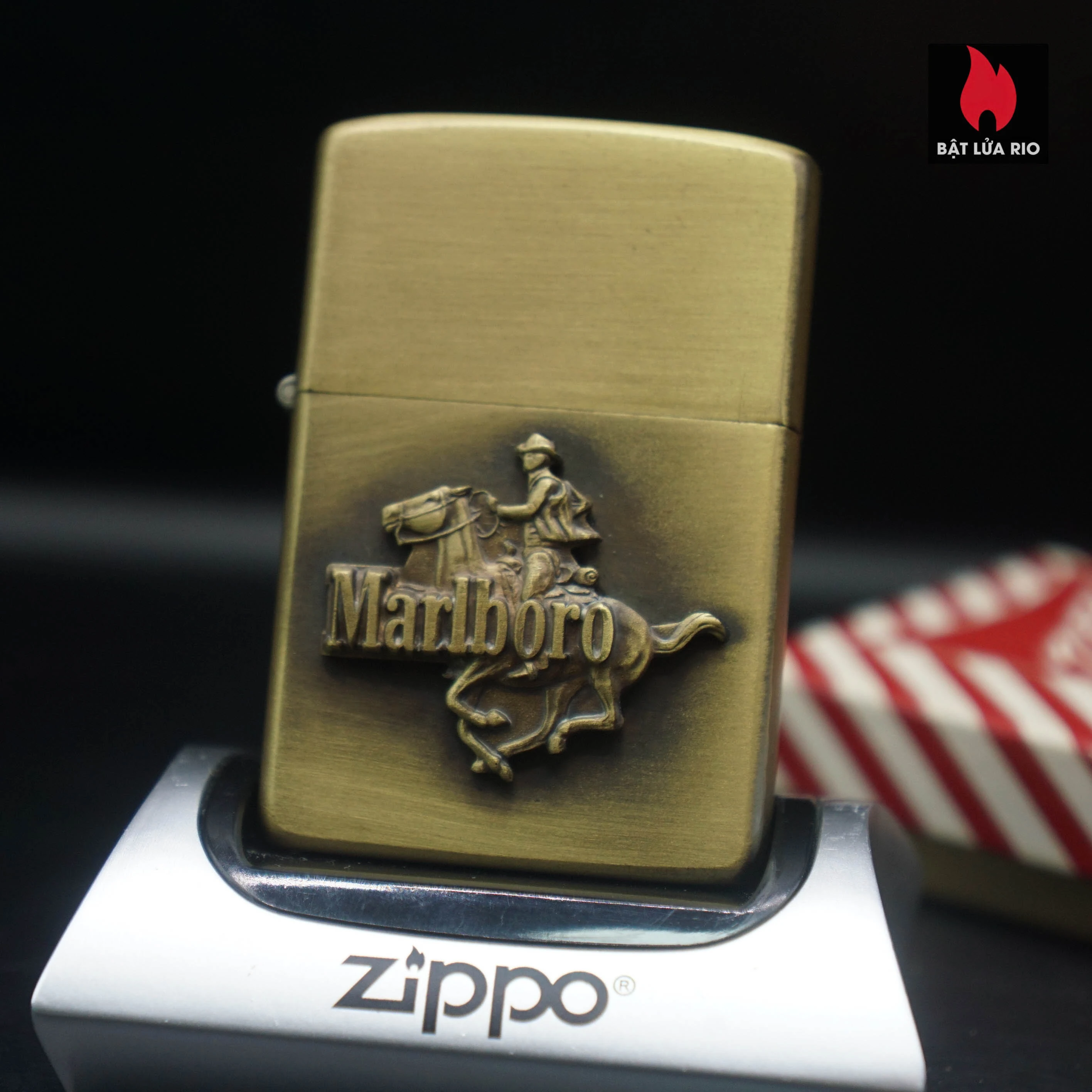 Zippo 1982 – New – Solid Brass – Đồng Nguyên Khối – Brass Zippo Marlboro Running HorseMan 1982 60 Zippo 1982 – New – Solid Brass – Đồng Nguyên Khối – Brass Zippo Marlboro Running HorseMan 1982 2