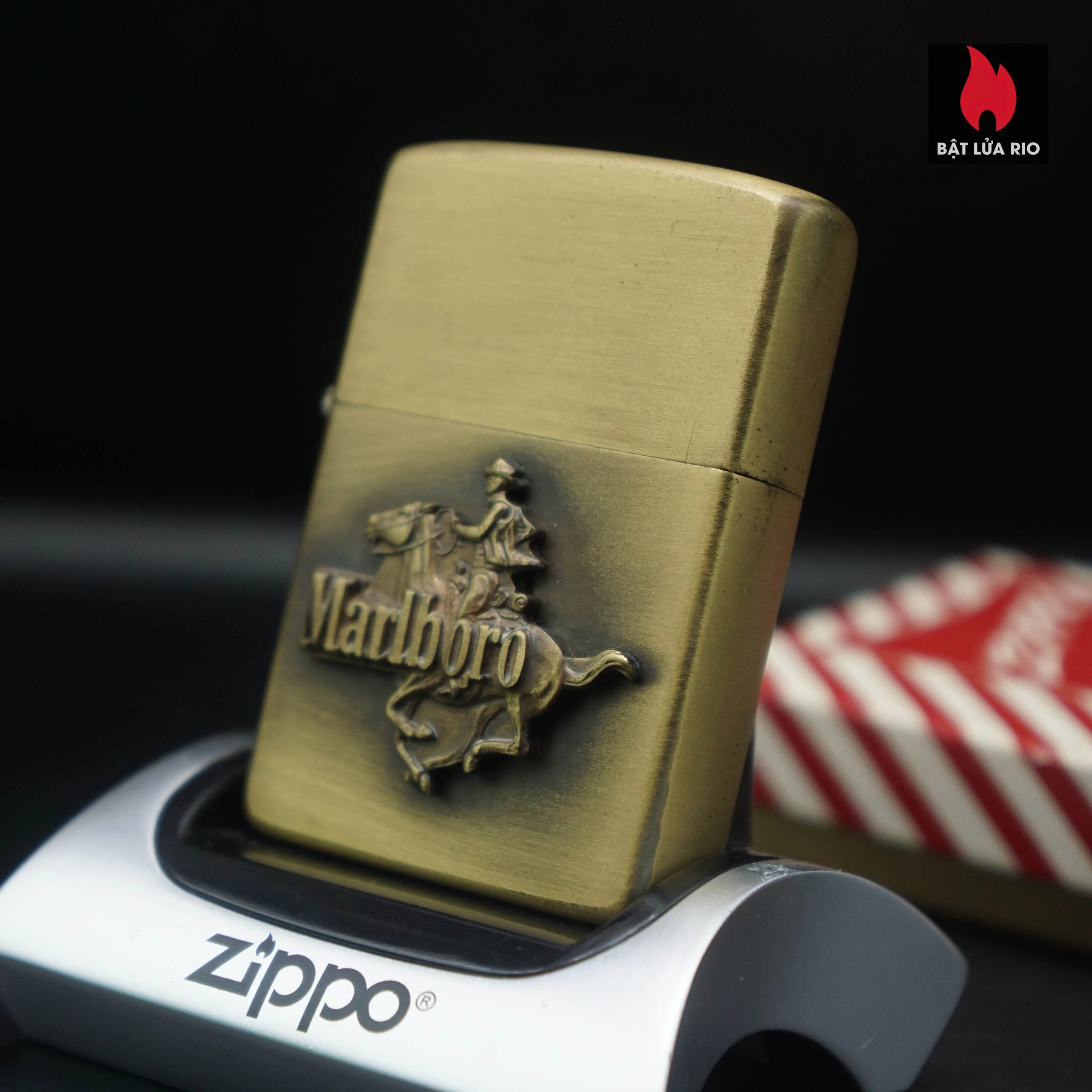 Zippo 1982 – New – Solid Brass – Đồng Nguyên Khối – Brass Zippo Marlboro Running HorseMan 1982 63 Zippo 1982 – New – Solid Brass – Đồng Nguyên Khối – Brass Zippo Marlboro Running HorseMan 1982 3