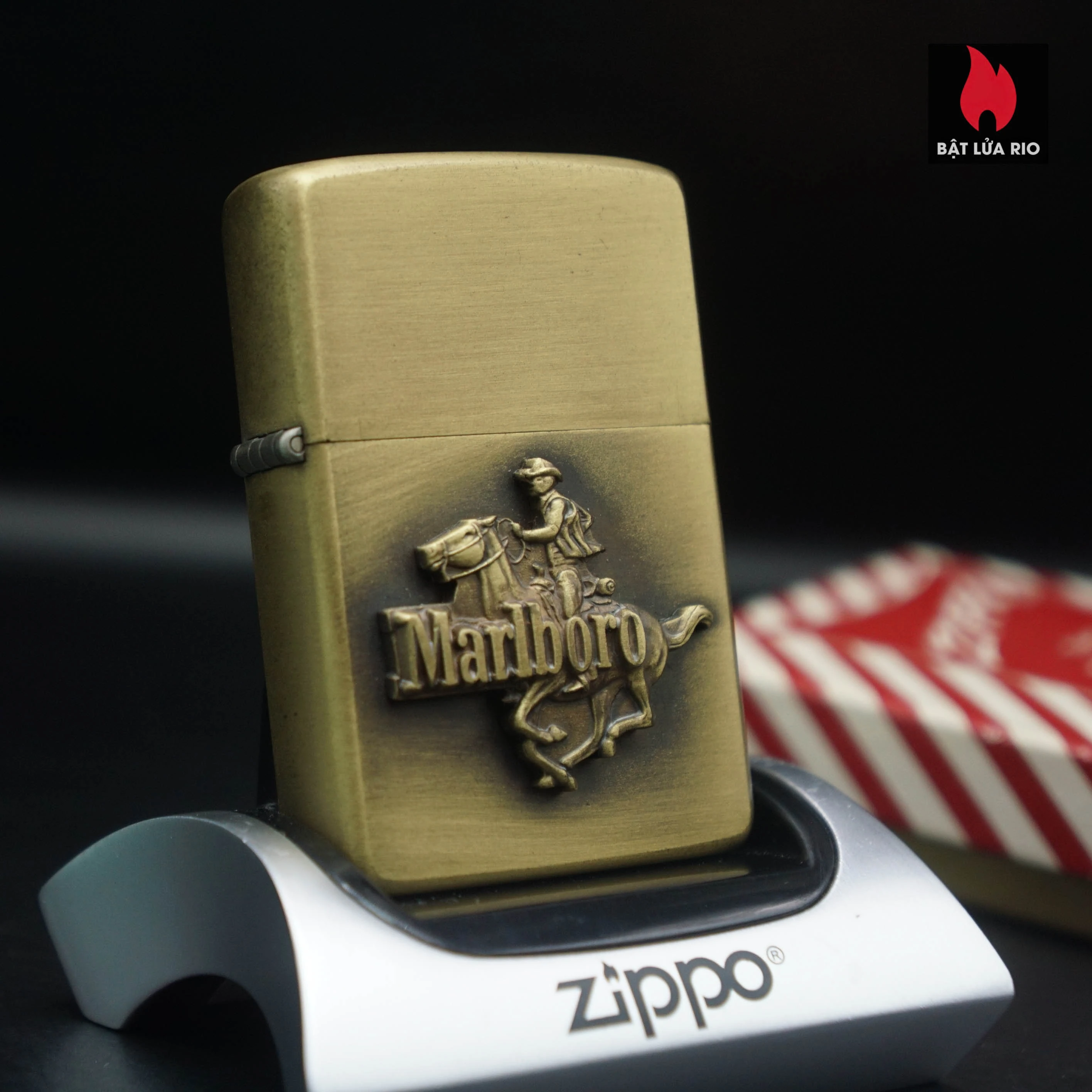 Zippo 1982 – New – Solid Brass – Đồng Nguyên Khối – Brass Zippo Marlboro Running HorseMan 1982 62 Zippo 1982 – New – Solid Brass – Đồng Nguyên Khối – Brass Zippo Marlboro Running HorseMan 1982 4