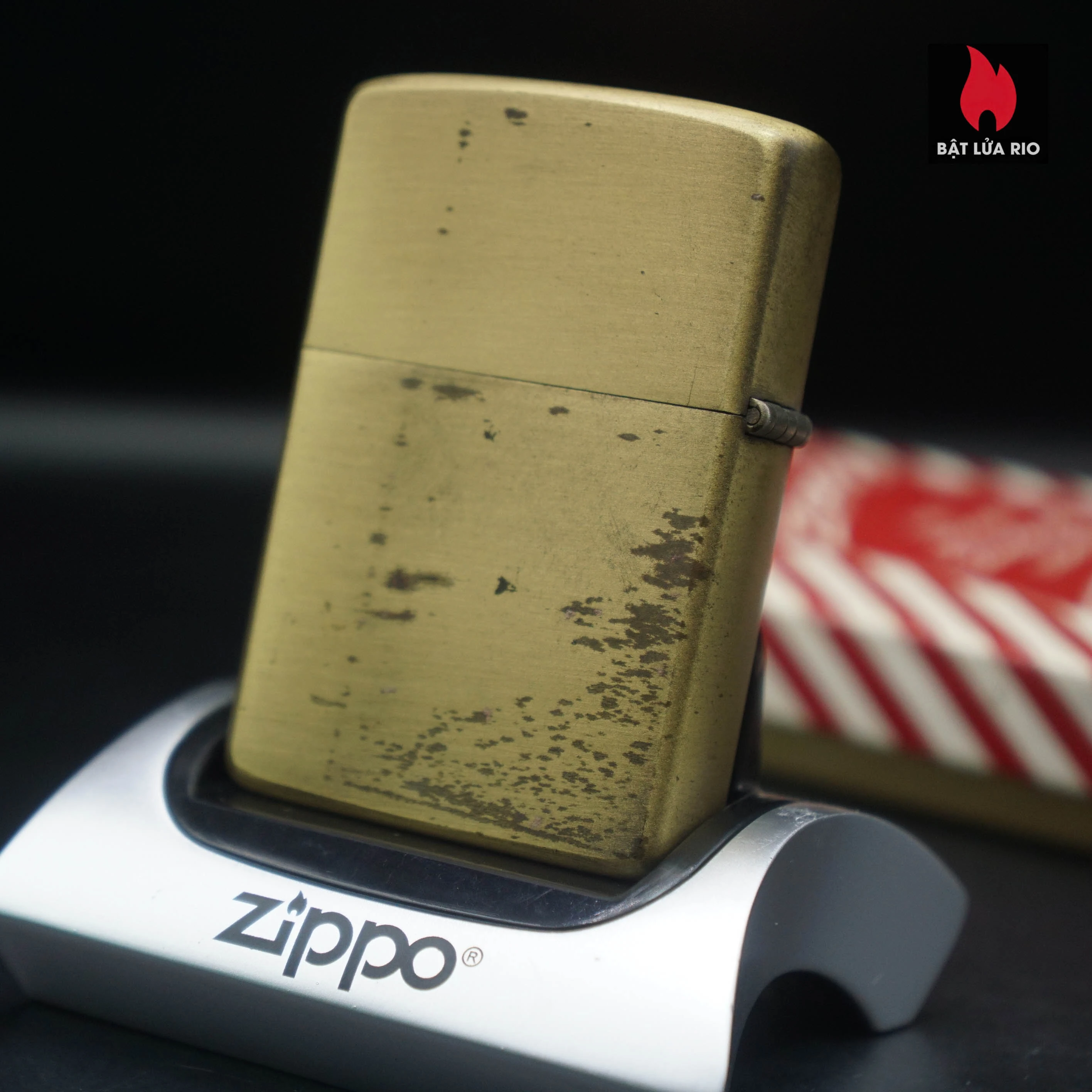 Zippo 1982 – New – Solid Brass – Đồng Nguyên Khối – Brass Zippo Marlboro Running HorseMan 1982 65 Zippo 1982 – New – Solid Brass – Đồng Nguyên Khối – Brass Zippo Marlboro Running HorseMan 1982 6