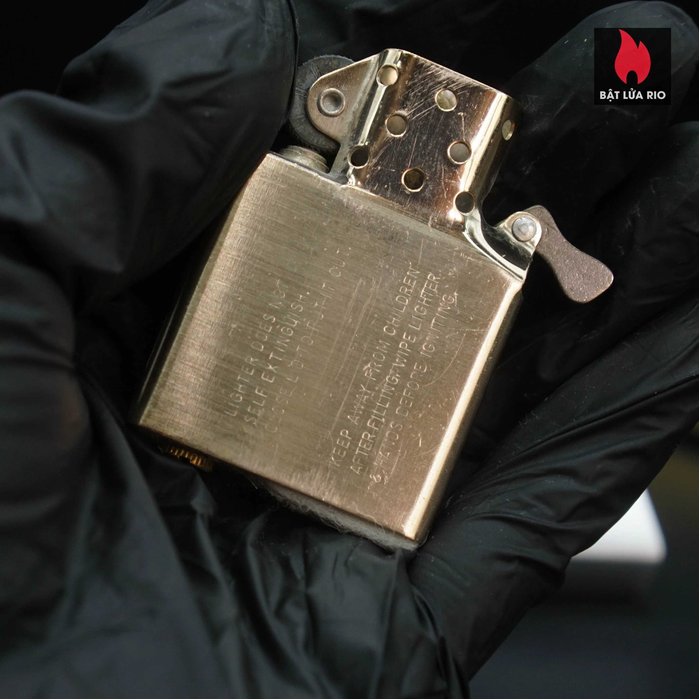 Zippo Chu Niên 1932-1982 – Đồng Khối – Commemorative 1932-1982 50th Anniversary – Carbon County Coal Co 82 Zippo Chu Niên 1932-1982 – Đồng Khối – Commemorative 1932-1982 50th Anniversary – Carbon County Coal Co 24