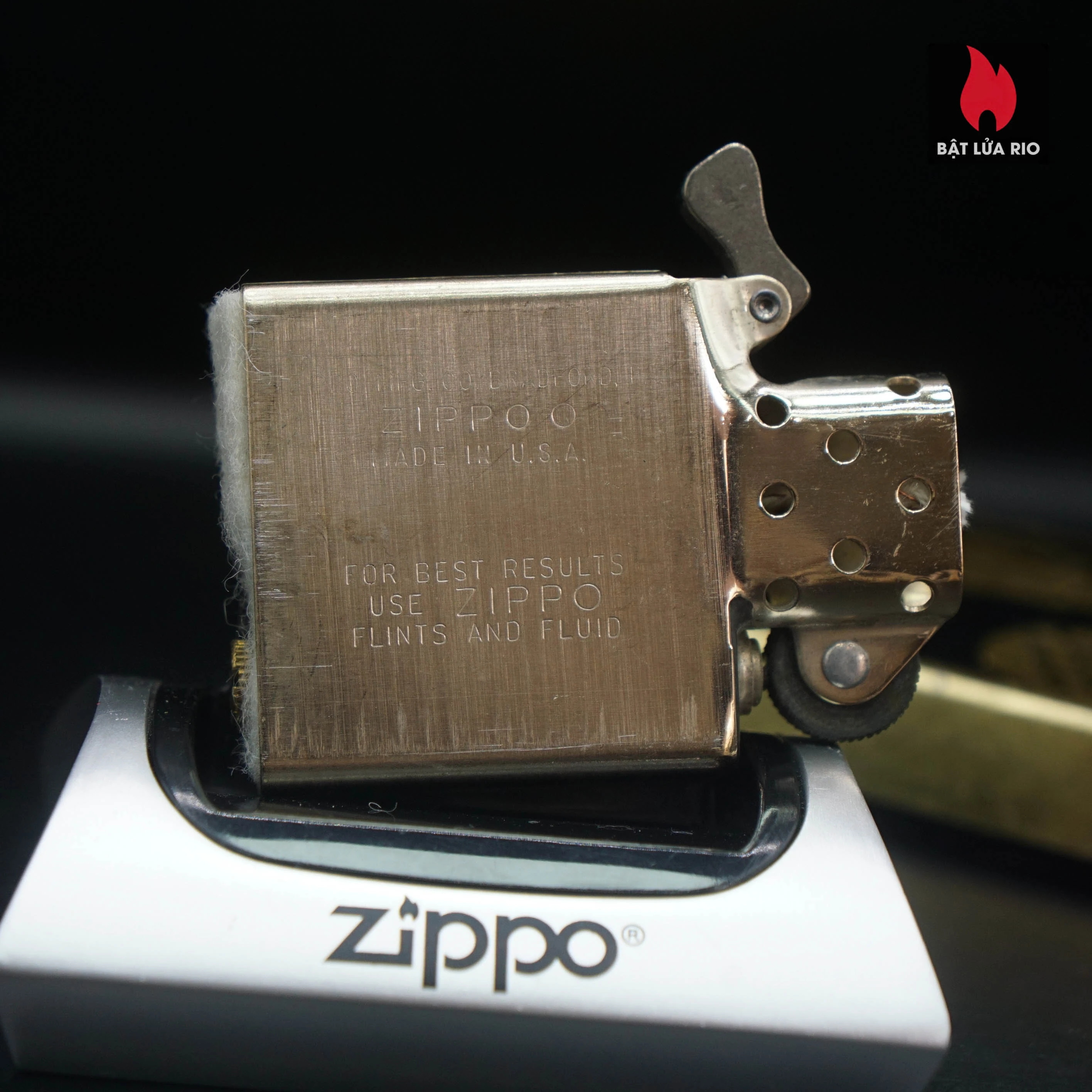 Zippo Chu Niên 1932-1982 – Đồng Khối – Commemorative 1932-1982 50th Anniversary – Carbon County Coal Co 87 Zippo Chu Niên 1932-1982 – Đồng Khối – Commemorative 1932-1982 50th Anniversary – Carbon County Coal Co 28