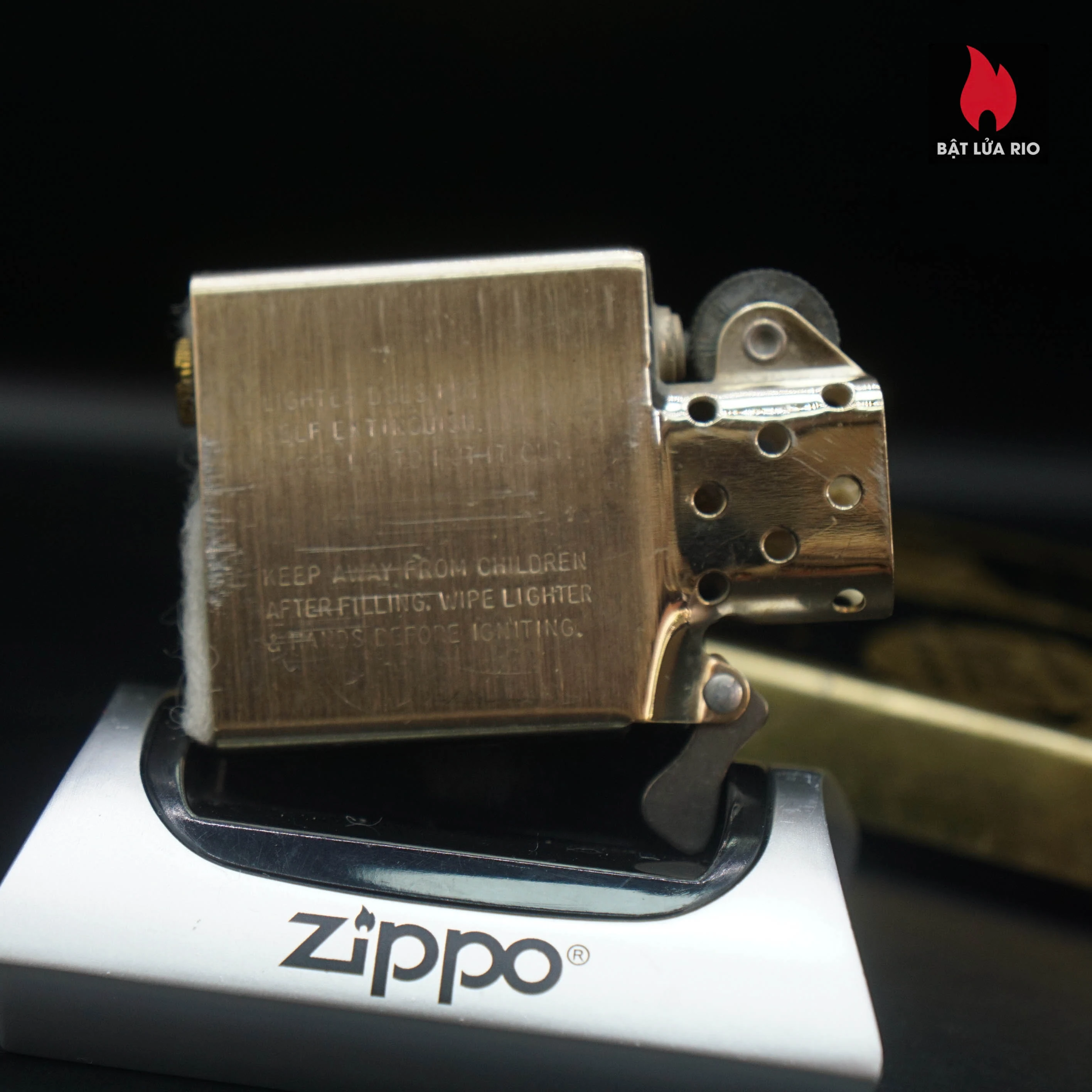 Zippo Chu Niên 1932-1982 – Đồng Khối – Commemorative 1932-1982 50th Anniversary – Carbon County Coal Co 86 Zippo Chu Niên 1932-1982 – Đồng Khối – Commemorative 1932-1982 50th Anniversary – Carbon County Coal Co 29