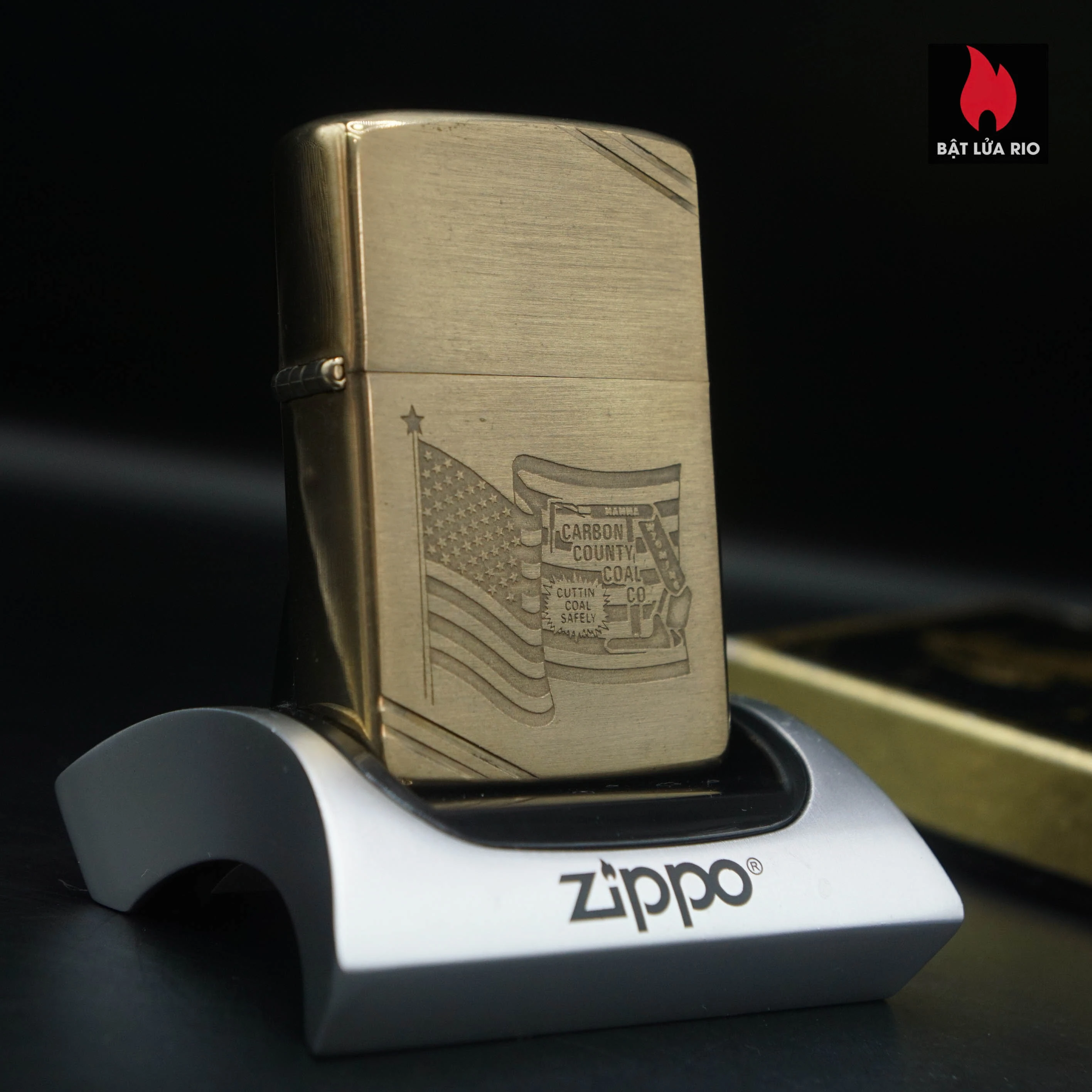 Zippo Chu Niên 1932-1982 – Đồng Khối – Commemorative 1932-1982 50th Anniversary – Carbon County Coal Co 60 Zippo Chu Niên 1932-1982 – Đồng Khối – Commemorative 1932-1982 50th Anniversary – Carbon County Coal Co