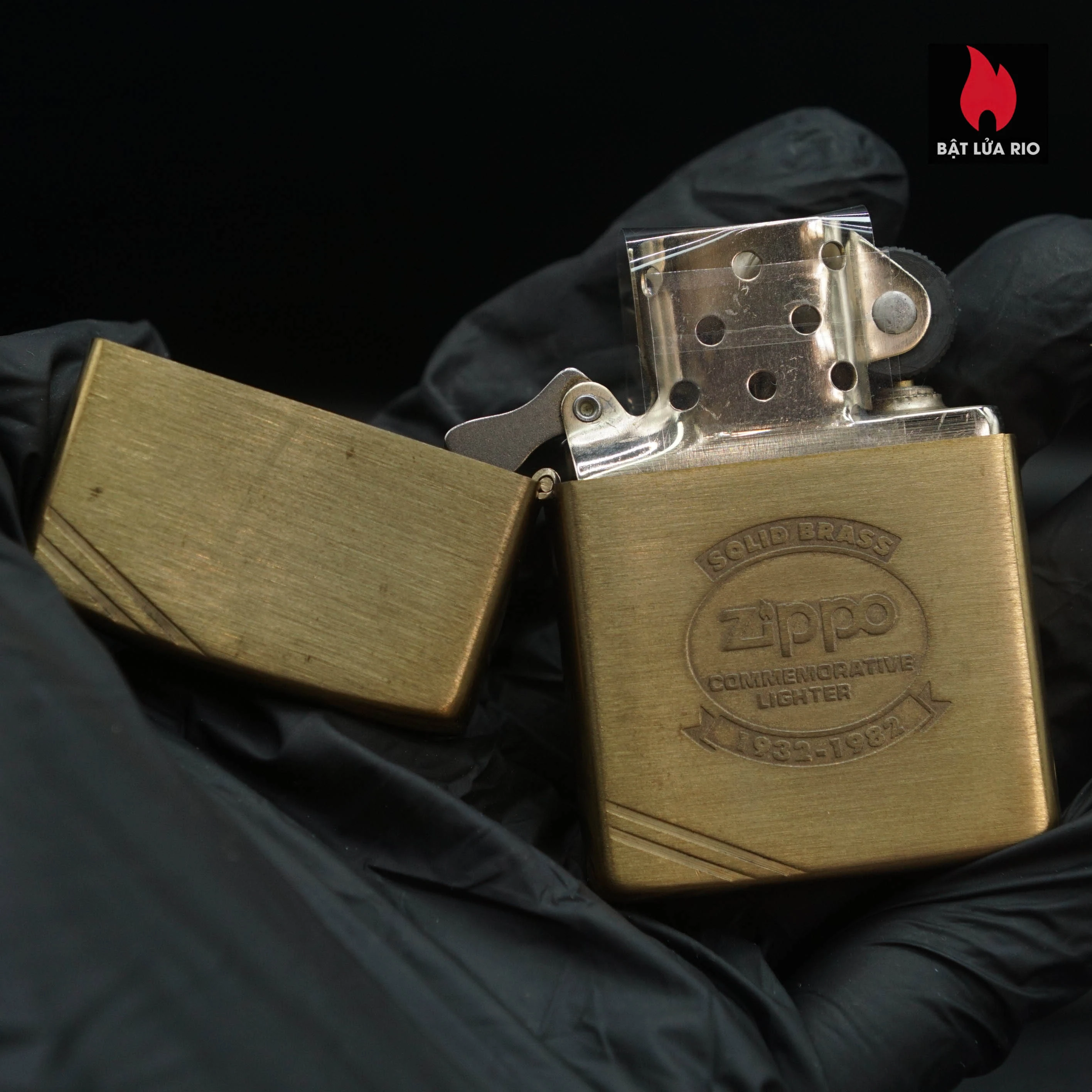 Zippo Chu Niên 1932-1982 – Đồng Khối – Commemorative 1932-1982 50th Anniversary – Chủ Đề Zippo 73 Zippo Chu Niên 1932-1982 – Đồng Khối – Commemorative 1932-1982 50th Anniversary – Chủ Đề Zippo 18