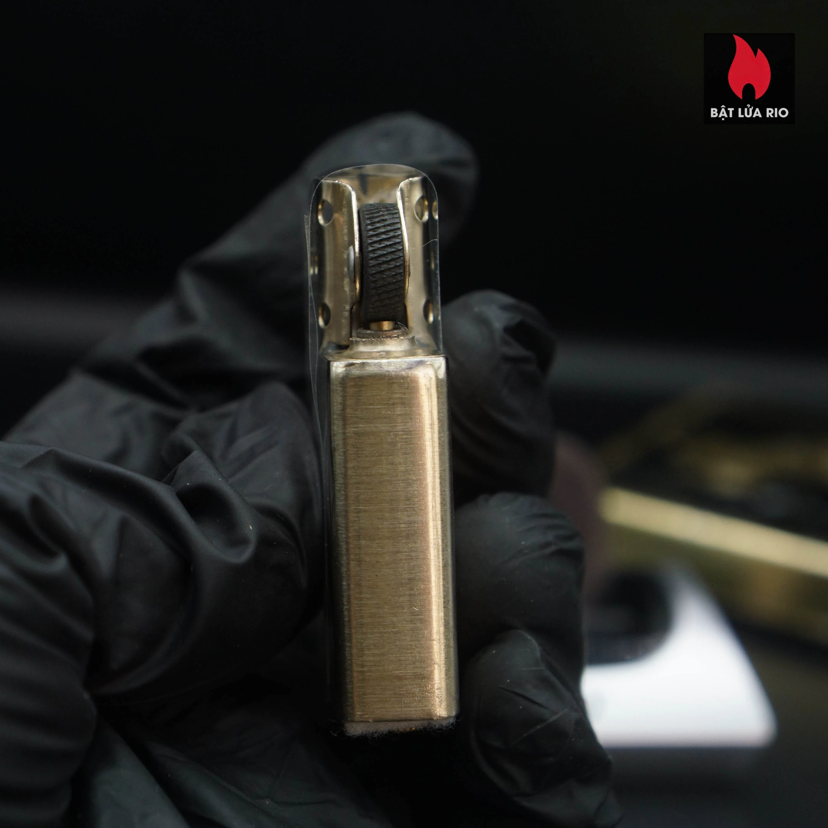 Zippo Chu Niên 1932-1982 – Đồng Khối – Commemorative 1932-1982 50th Anniversary – Chủ Đề Zippo 77 Zippo Chu Niên 1932-1982 – Đồng Khối – Commemorative 1932-1982 50th Anniversary – Chủ Đề Zippo 23