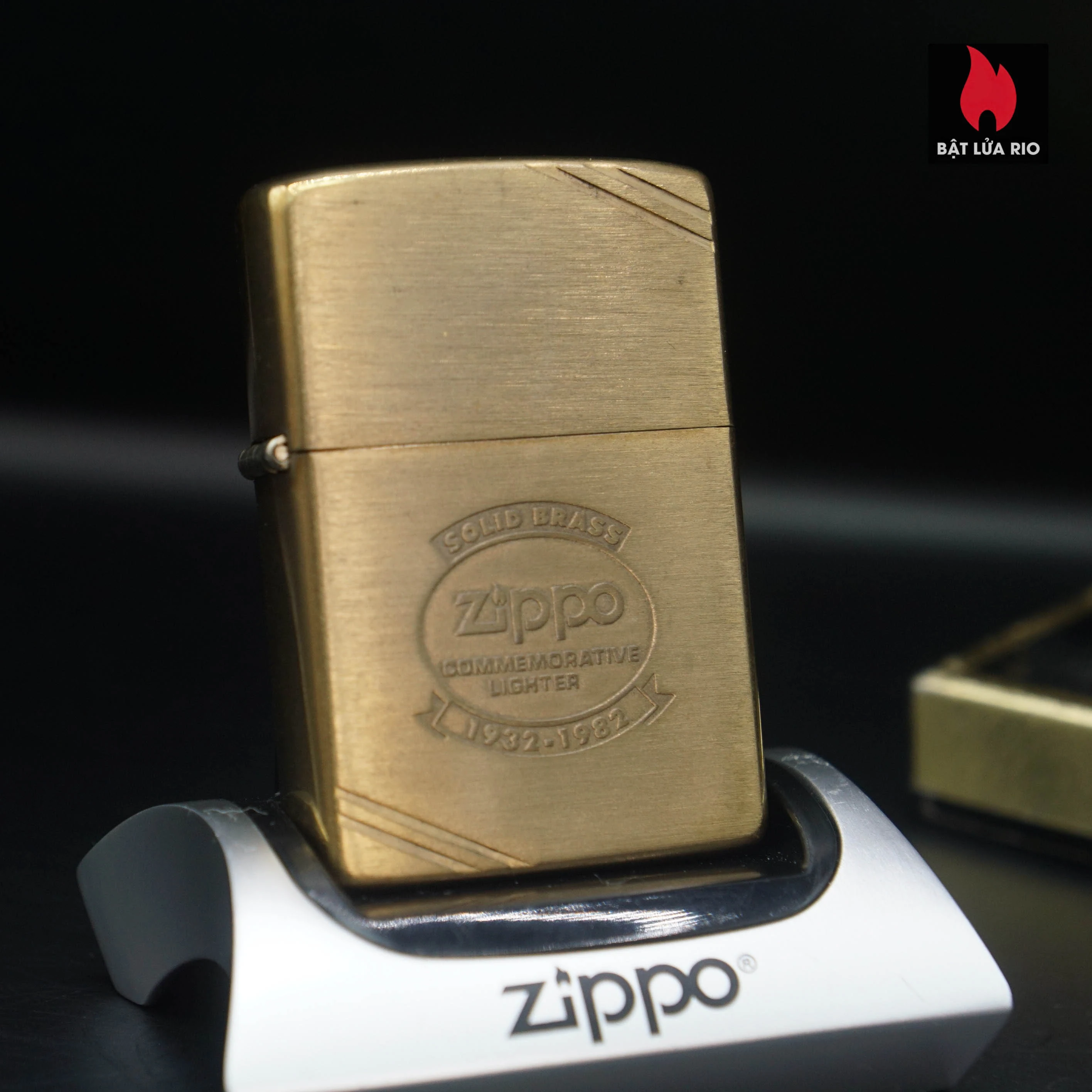 Zippo Chu Niên 1932-1982 – Đồng Khối – Commemorative 1932-1982 50th Anniversary – Chủ Đề Zippo 56 Zippo Chu Niên 1932-1982 – Đồng Khối – Commemorative 1932-1982 50th Anniversary – Chủ Đề Zippo