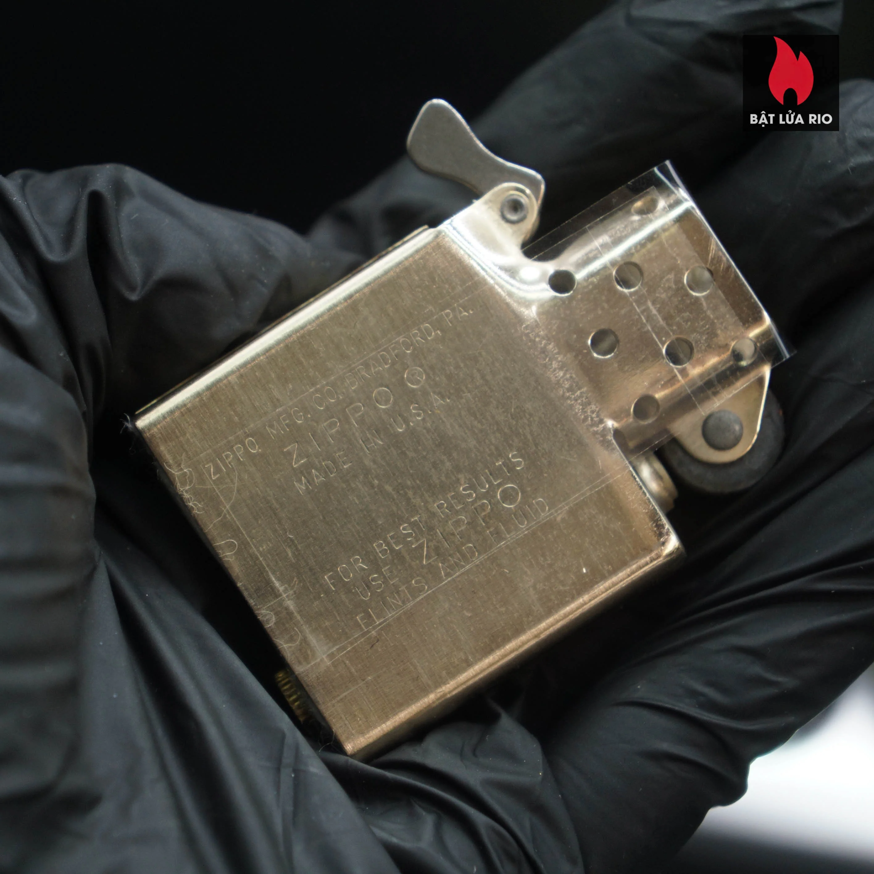 Zippo Chu Niên 1932-1982 – Đồng Khối – Commemorative 1932-1982 50th Anniversary – Trơn 2 mặt 78 Zippo Chu Niên 1932-1982 – Đồng Khối – Commemorative 1932-1982 50th Anniversary – Trơn 2 mặt 21