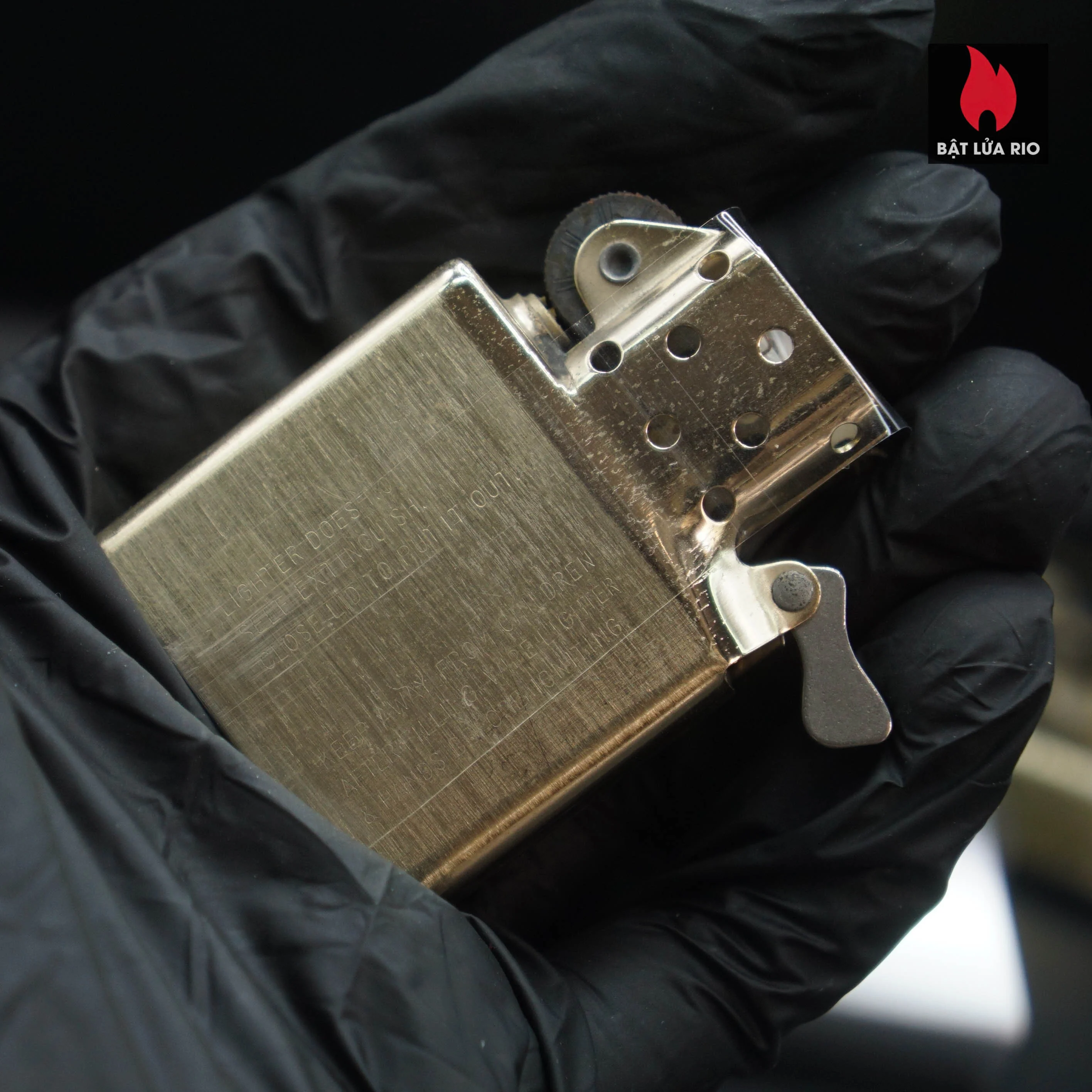 Zippo Chu Niên 1932-1982 – Đồng Khối – Commemorative 1932-1982 50th Anniversary – Trơn 2 mặt 76 Zippo Chu Niên 1932-1982 – Đồng Khối – Commemorative 1932-1982 50th Anniversary – Trơn 2 mặt 23