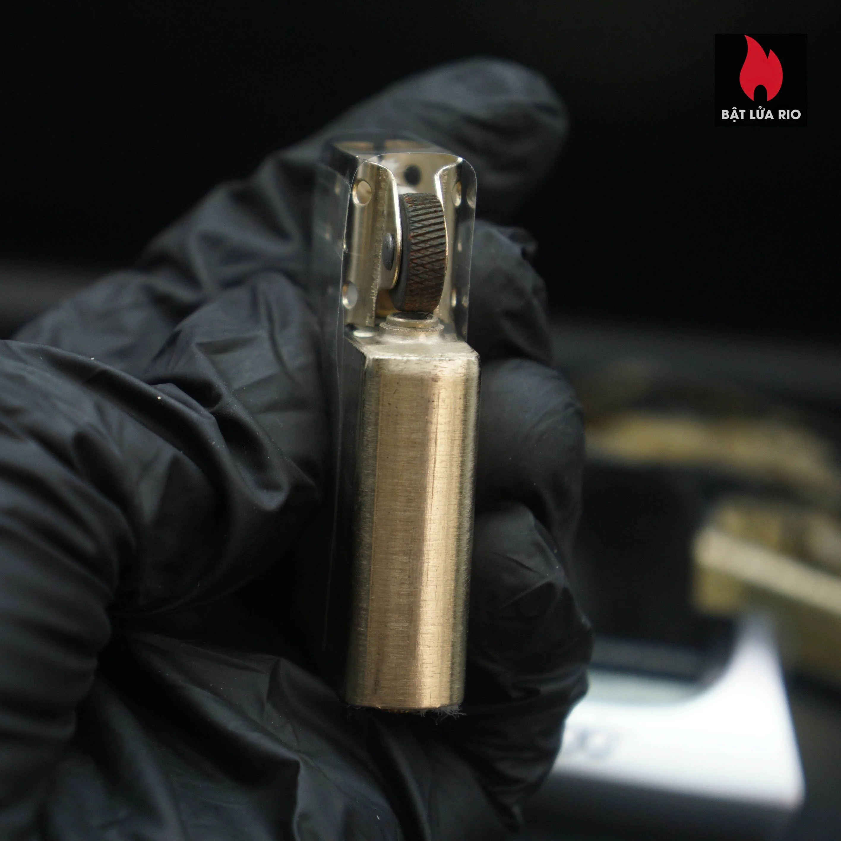 Zippo Chu Niên 1932-1982 – Đồng Khối – Commemorative 1932-1982 50th Anniversary – Trơn 2 mặt 81 Zippo Chu Niên 1932-1982 – Đồng Khối – Commemorative 1932-1982 50th Anniversary – Trơn 2 mặt 24