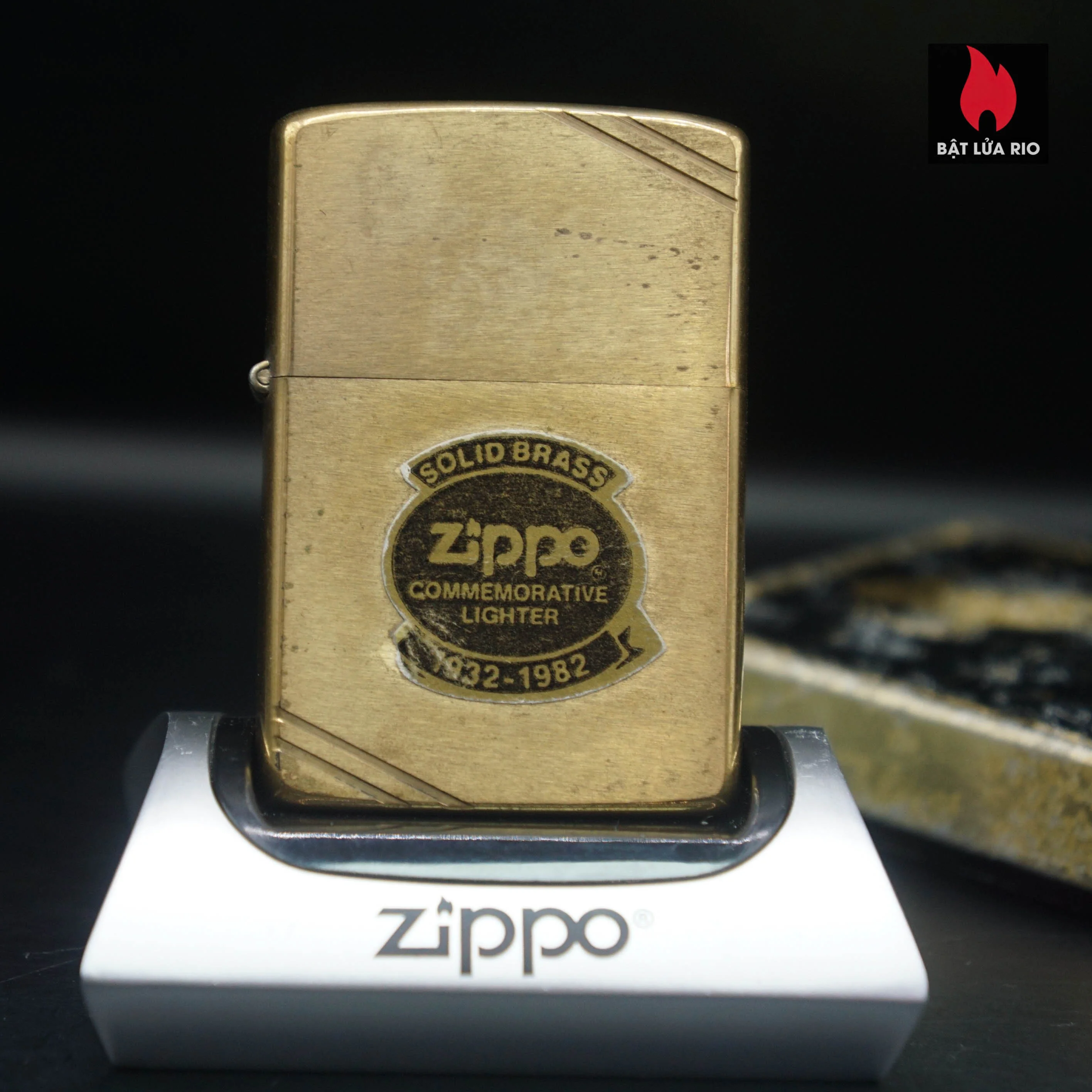 Zippo Chu Niên 1932-1982 – Đồng Khối – Commemorative 1932-1982 50th Anniversary – Trơn 2 mặt 58 Zippo Chu Niên 1932-1982 – Đồng Khối – Commemorative 1932-1982 50th Anniversary – Trơn 2 mặt 3