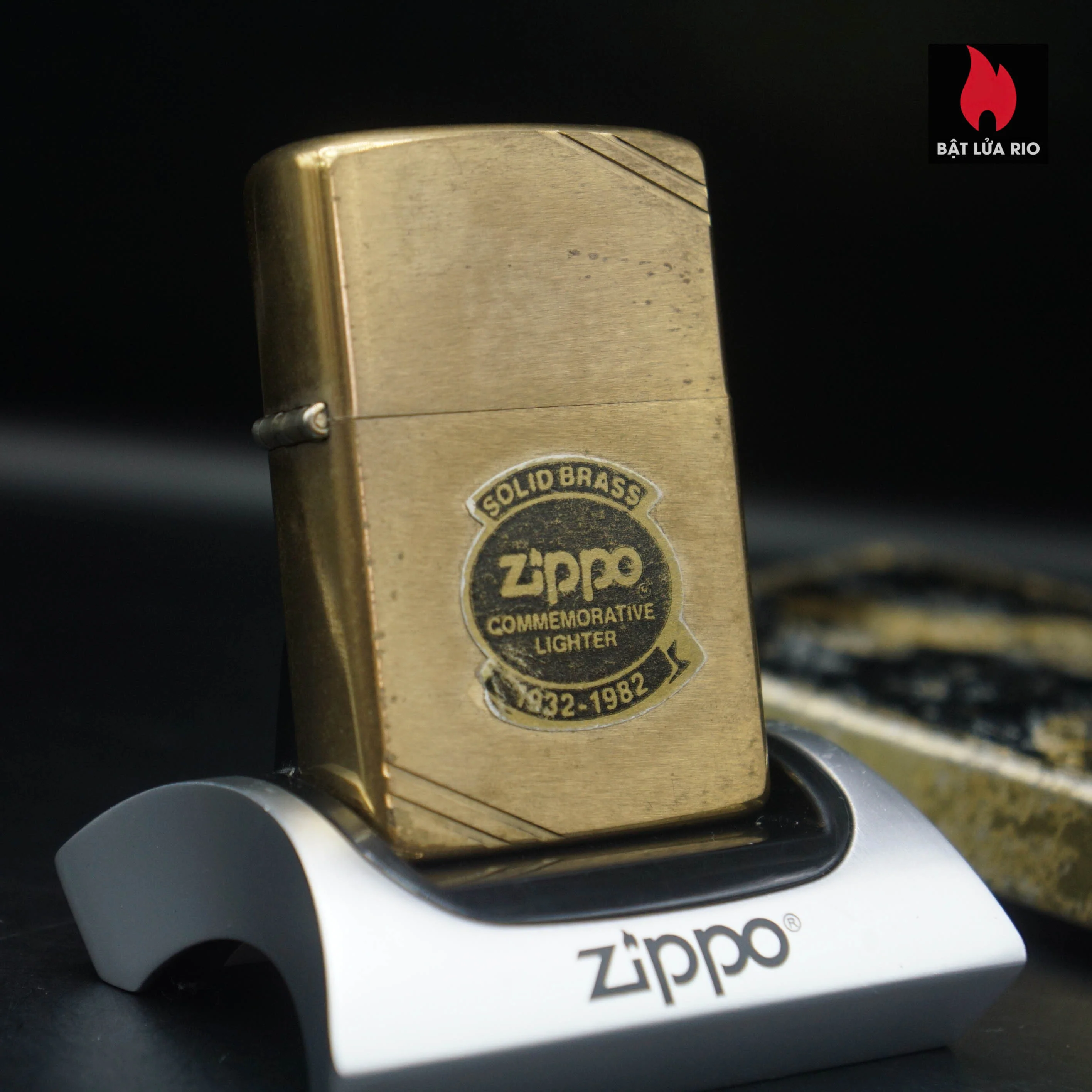 Zippo Chu Niên 1932-1982 – Đồng Khối – Commemorative 1932-1982 50th Anniversary – Trơn 2 mặt