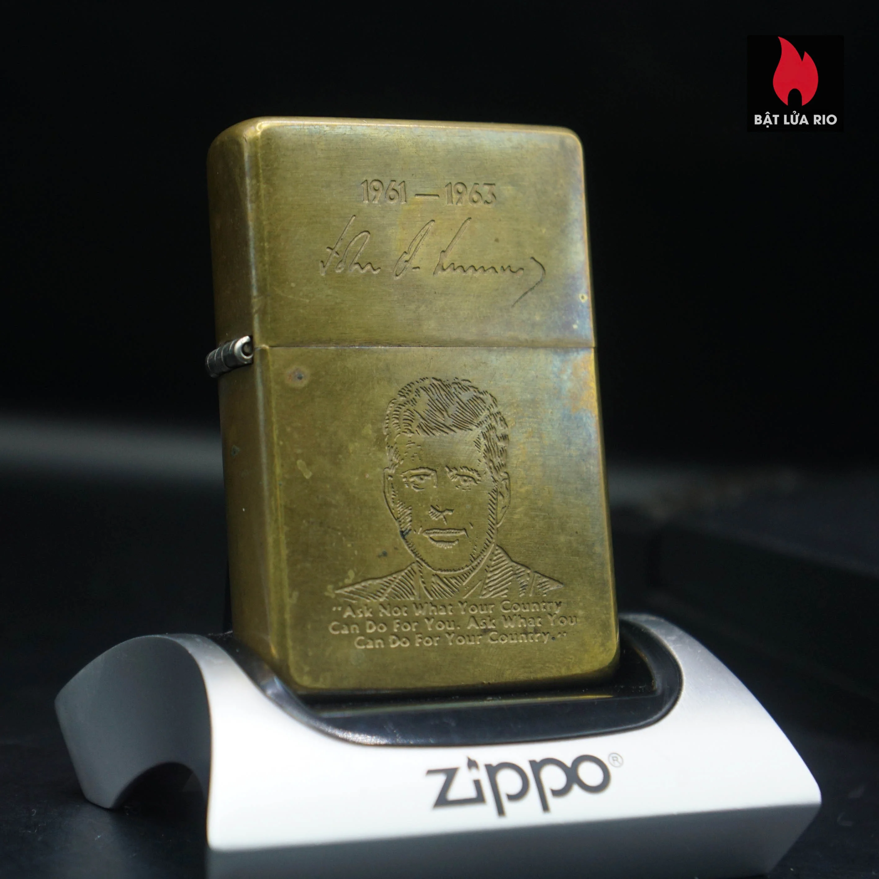 Home 44 Zippo La Mã 1989 – Vintage 1937 – Presidential Series – Tổng thống Mỹ John F. Kennedy