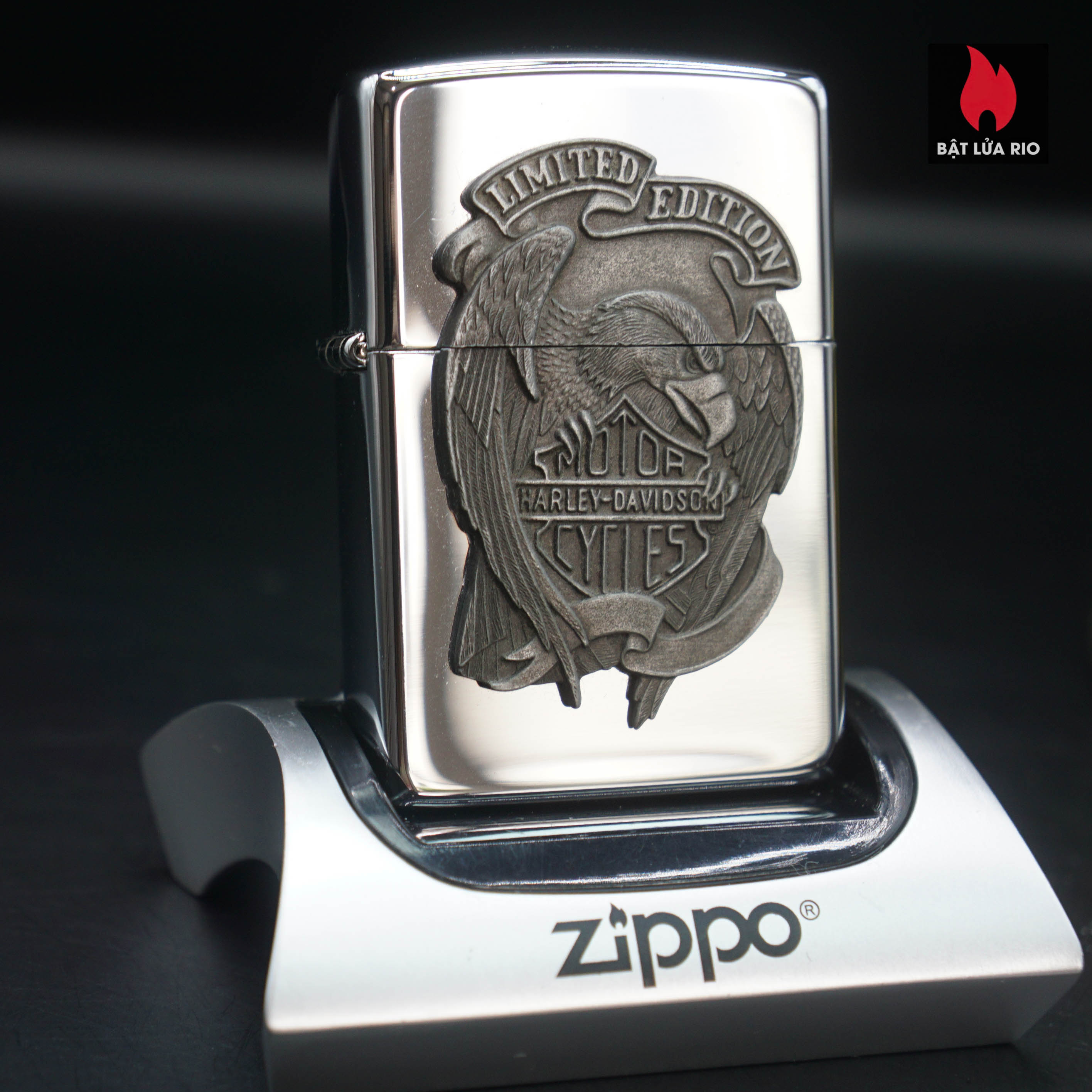 Zippo La Mã 1993 – Harley-Davidson Limited Edition – Jon Robyn Bald Eagle – C-XI