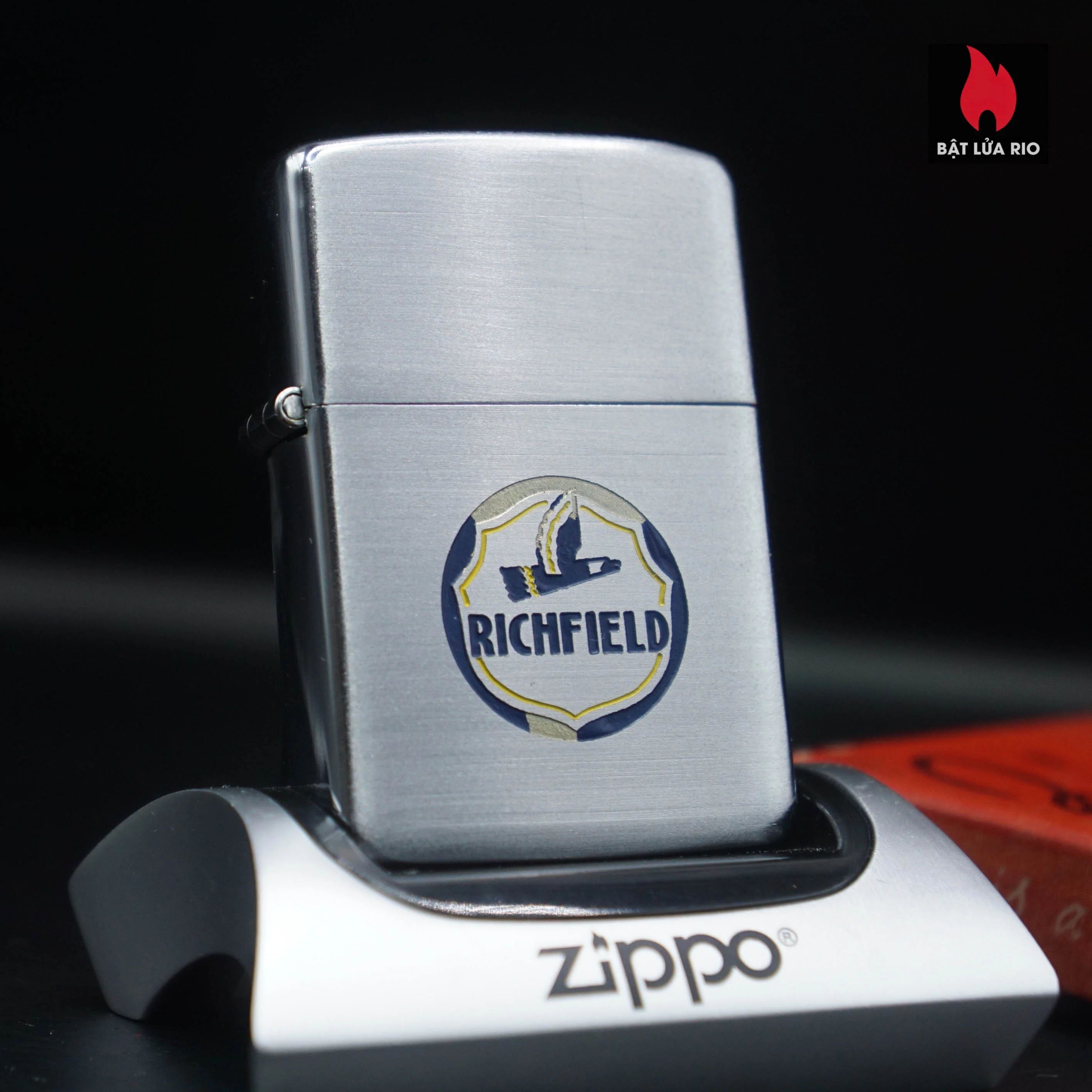 Home 34 Zippo Xưa 1947 – Vỏ Nikel – Ruột Nikel – 3 Chấu Mập Ụ – Richfield Oil – Công Ty Dầu Mỏ
