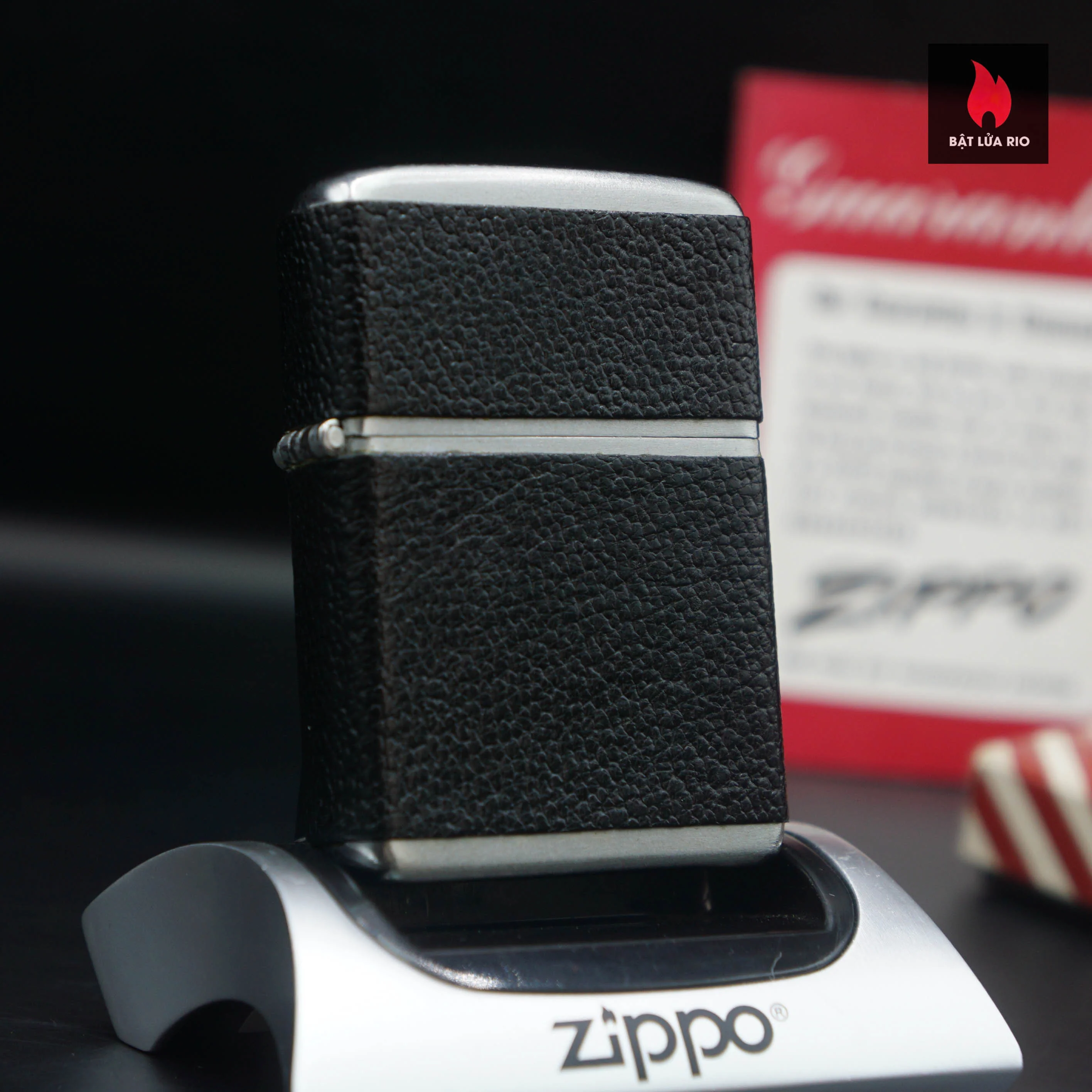 Home 36 Zippo Xưa 1951 - Bọc Da Bán Thân - Black Morocco