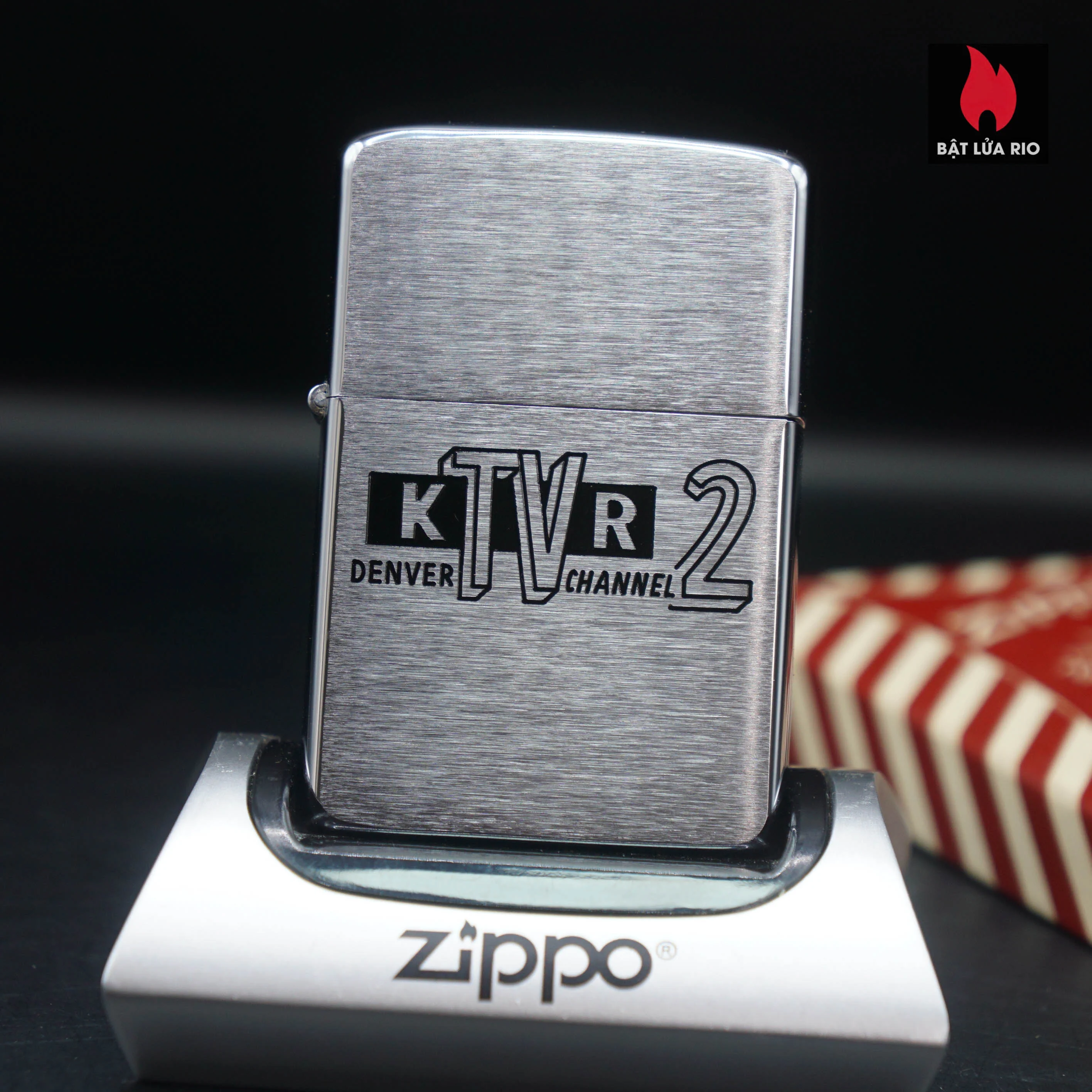 Zippo Xưa 1957 – KTVR Channel 2 Denver – Đài Truyền Hình 44 Zippo Xưa 1957 – KTVR Channel 2 Denver – Đài Truyền Hình 3