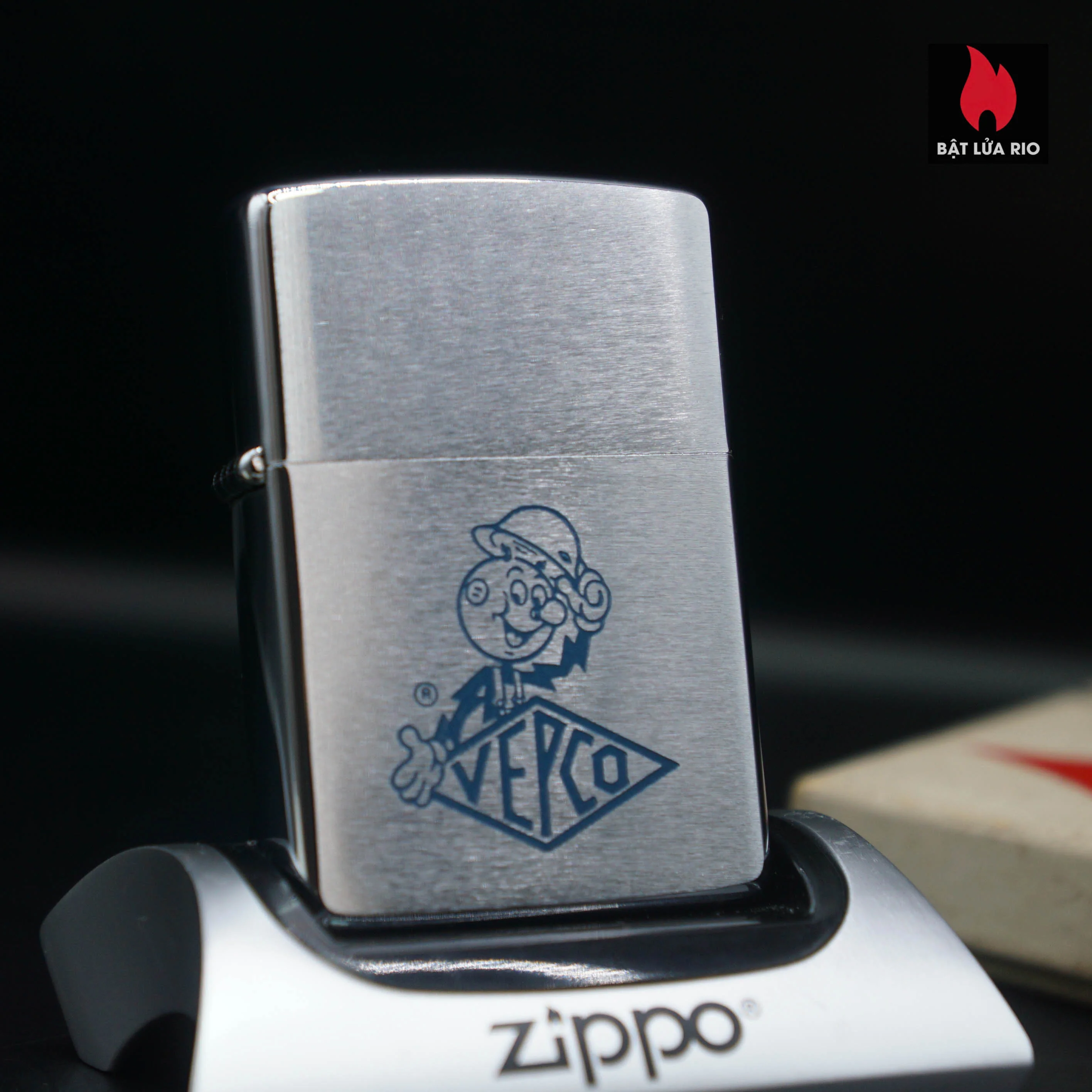 Zippo Xưa 1964 – Reddy Kilowatt – Virginia Electric & Power