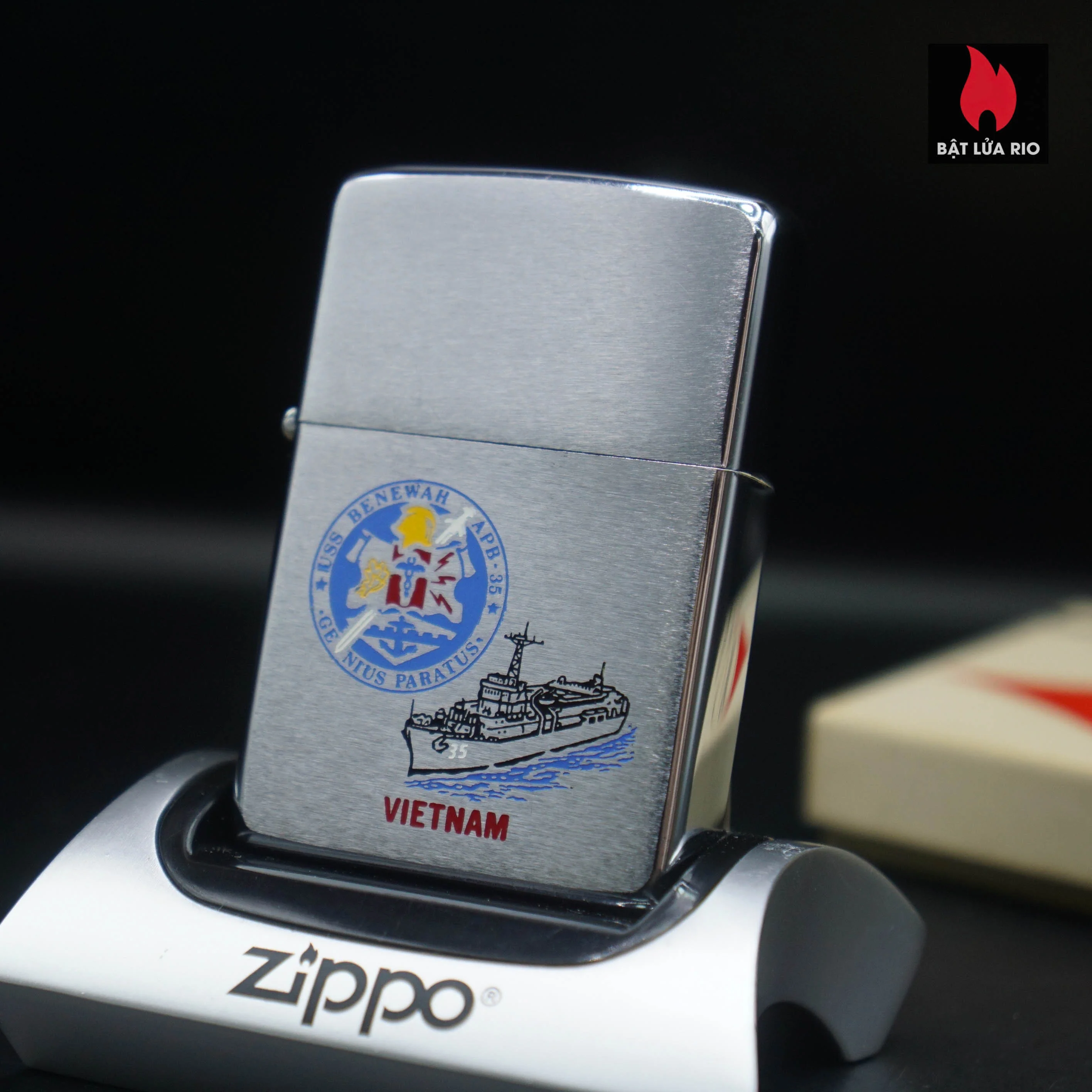 Zippo Xưa 1969 – Việt Nam War – USS Benewah APB-35 – Tàu Chiến Doanh Trại 3 Zippo Xưa 1969 – Việt Nam War – USS Benewah APB-35 – Tàu Chiến Doanh Trại 4